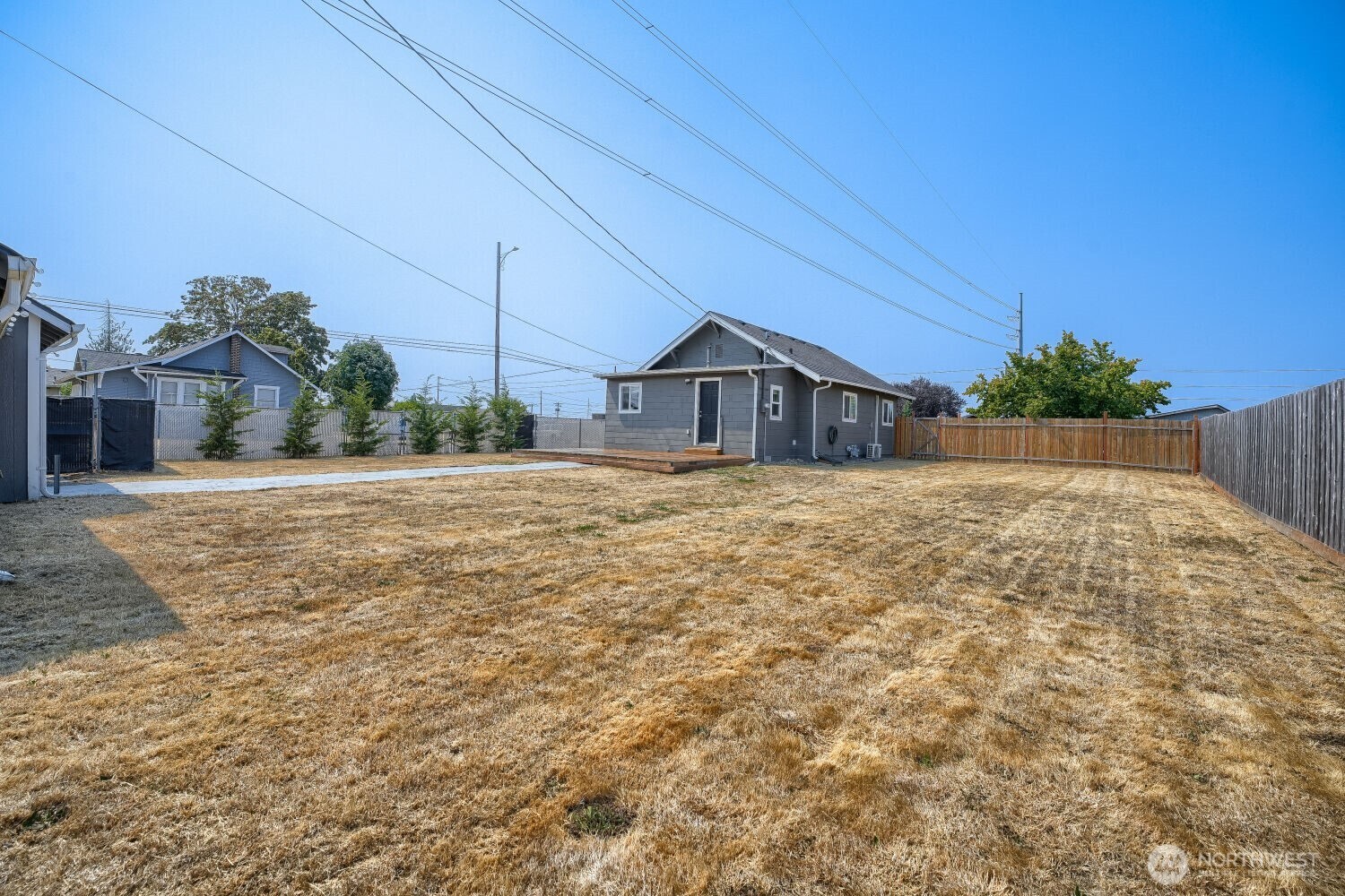 7047 S Warner Street Property Photo 1