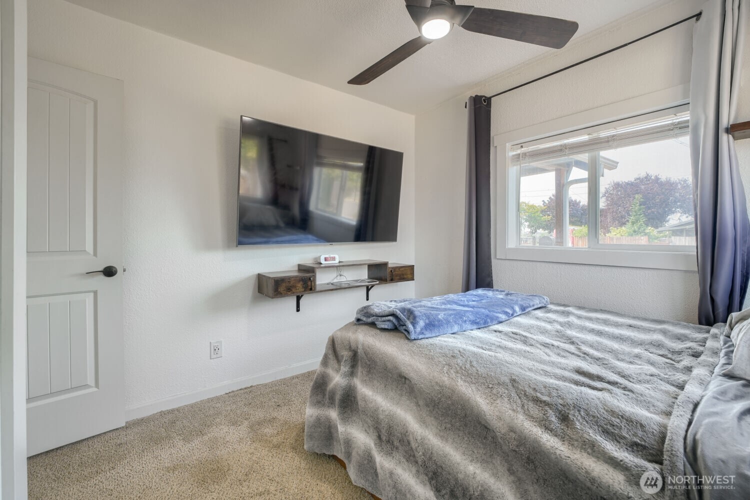 7047 S Warner Street Property Photo 10
