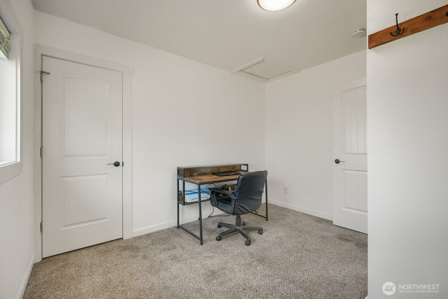 7047 S Warner Street Property Photo 13