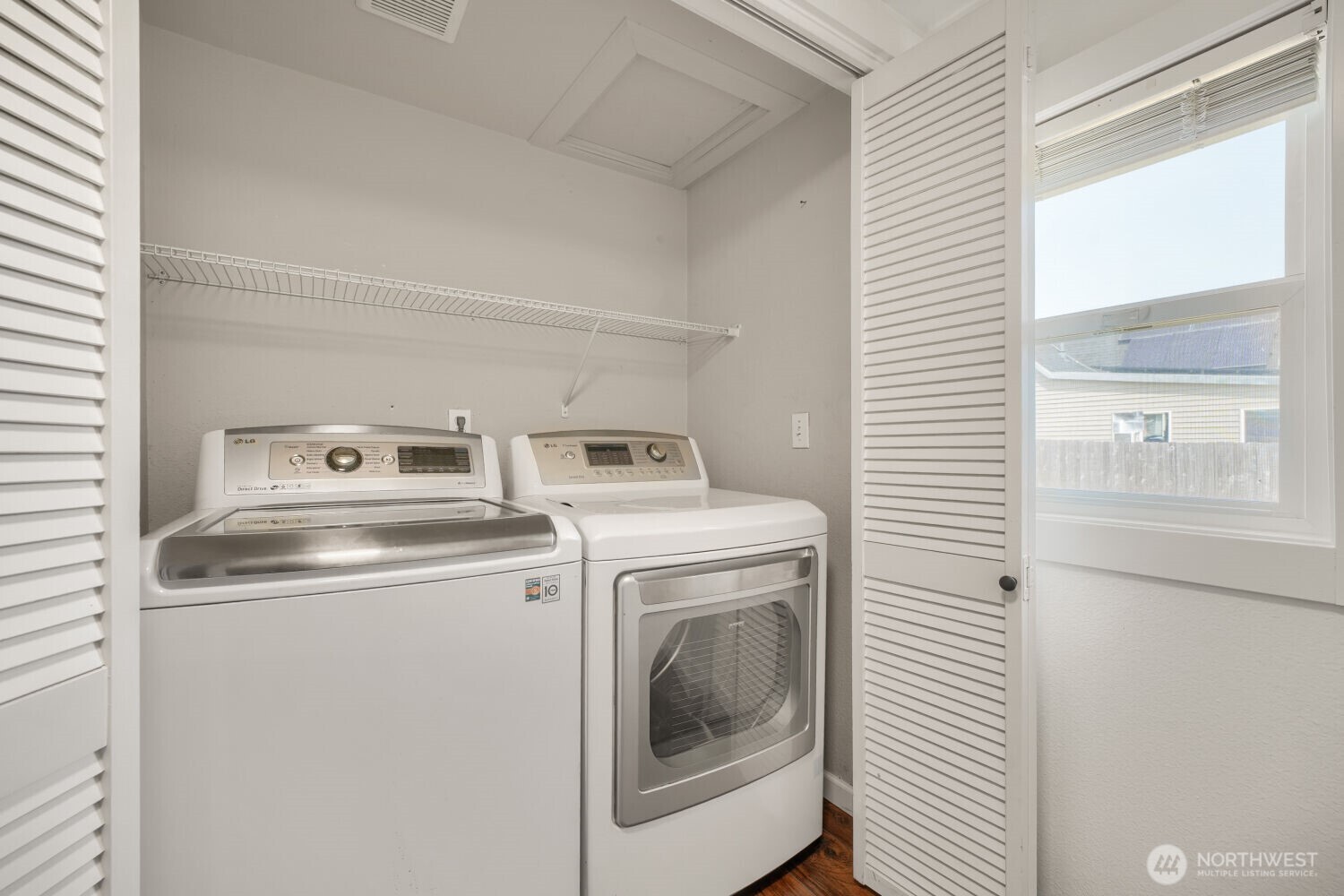 7047 S Warner Street Property Photo 14
