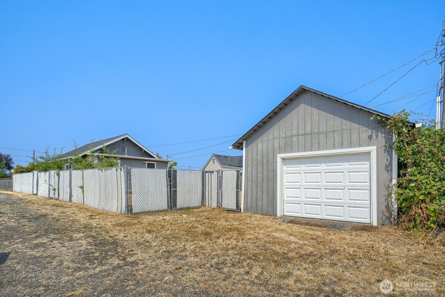7047 S Warner Street Property Photo 16