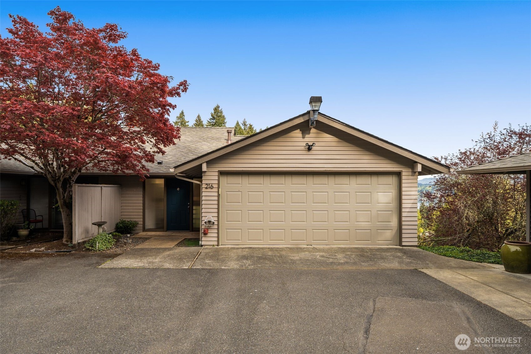 216 167th Place Property Photo 3