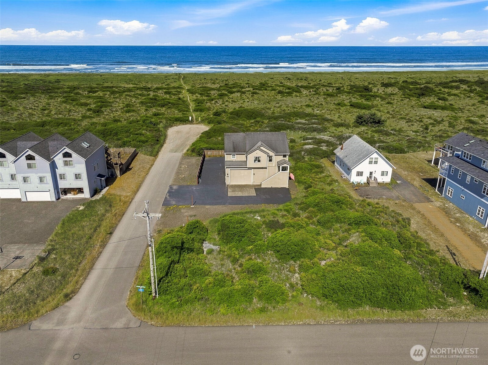 598 Marine View Drive Property Photo 2