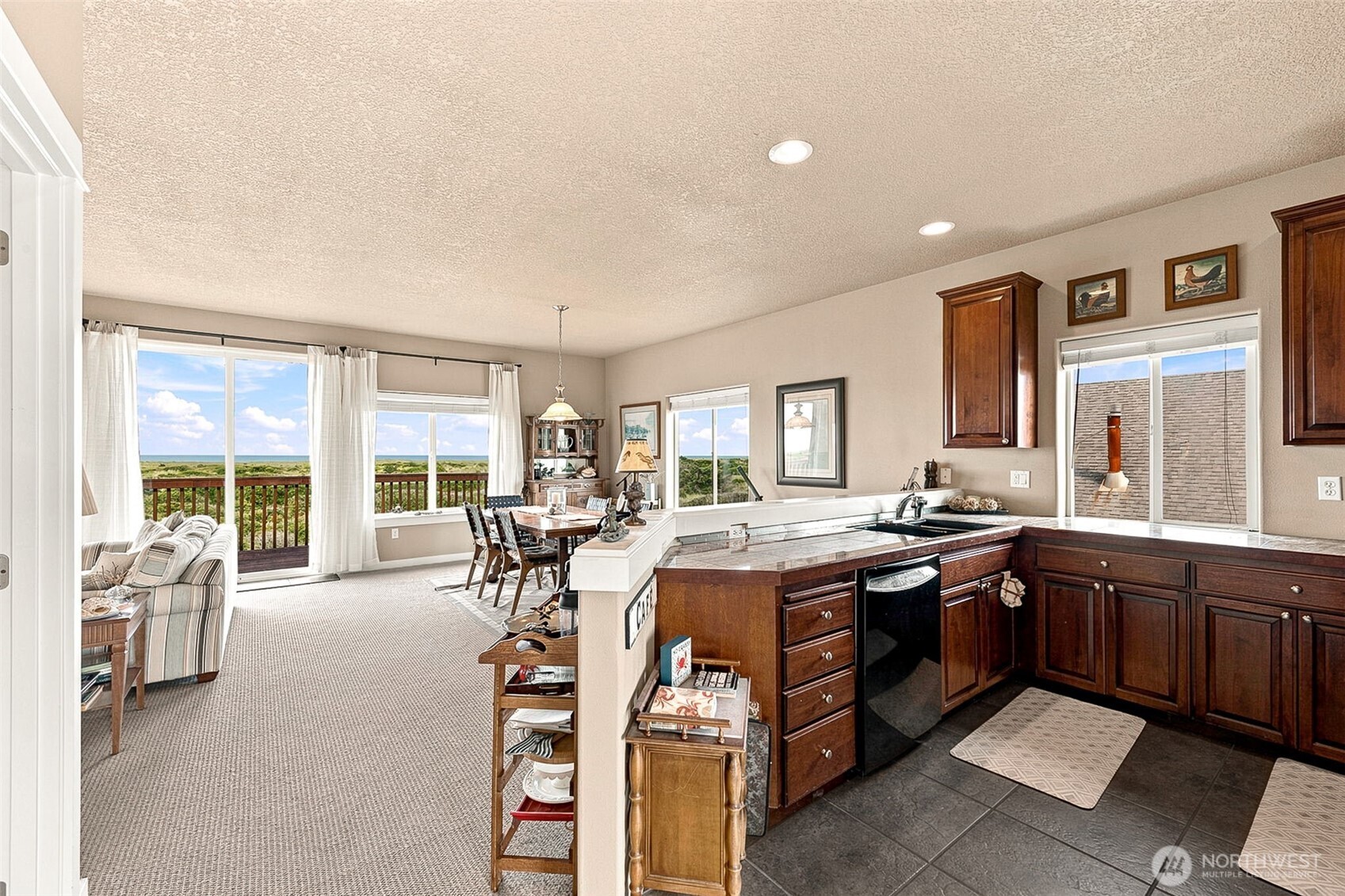 598 Marine View Drive Property Photo 6