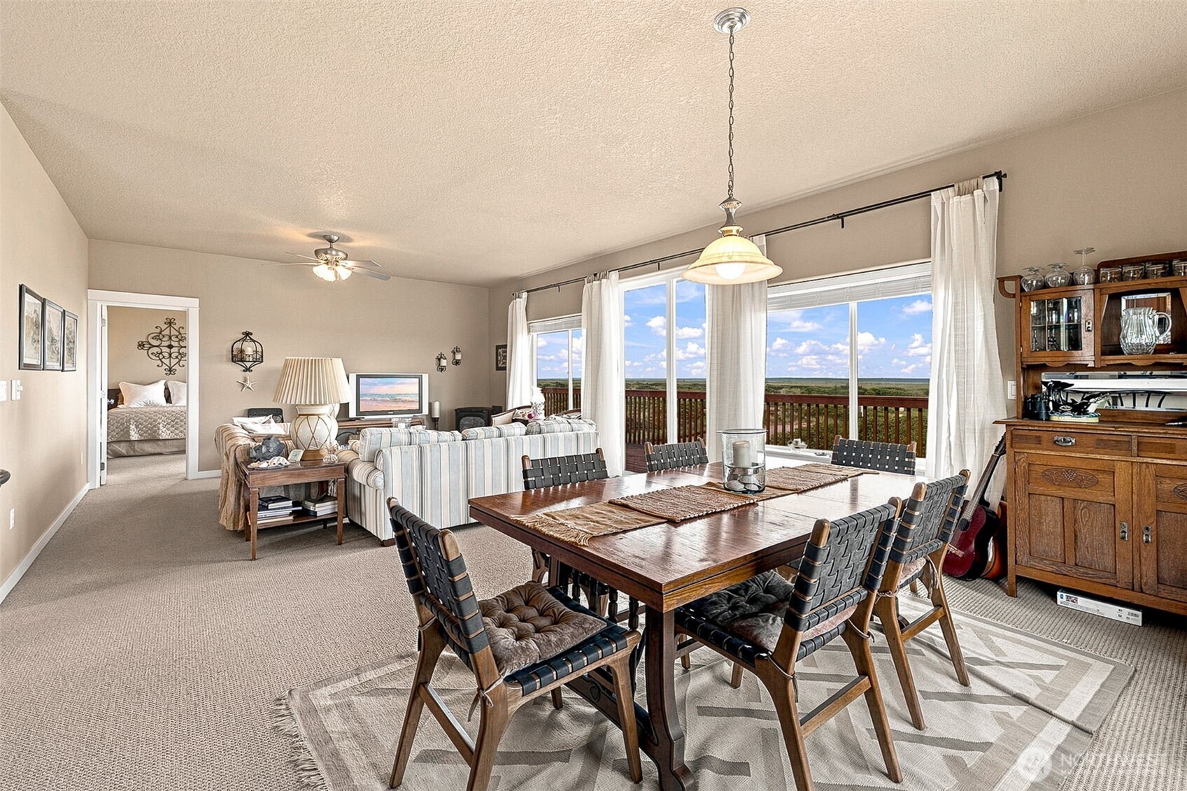 598 Marine View Drive Property Photo 9