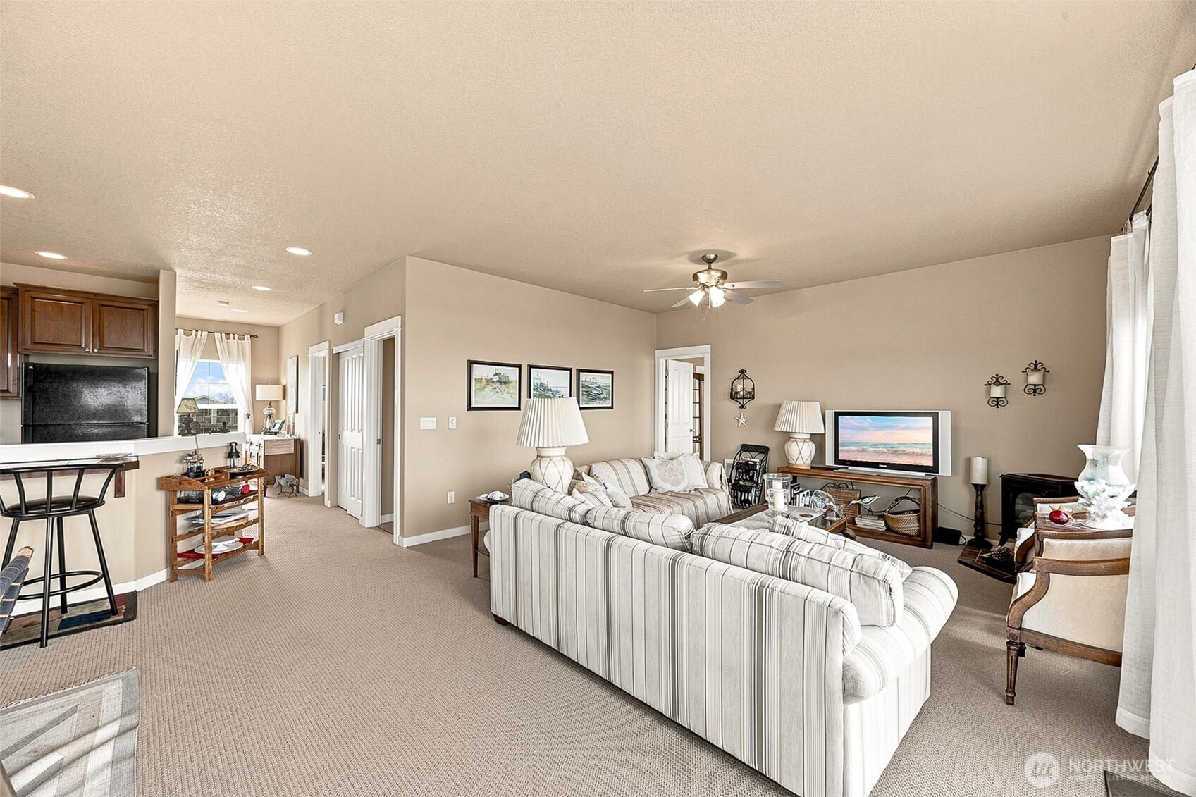 598 Marine View Drive Property Photo 14