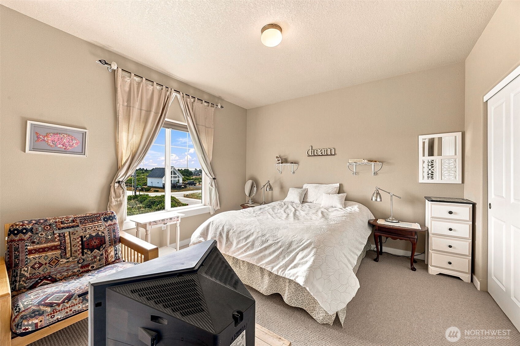 598 Marine View Drive Property Photo 16