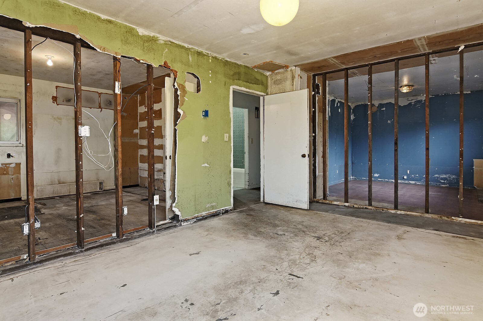 700 Reiten Road Property Photo 25