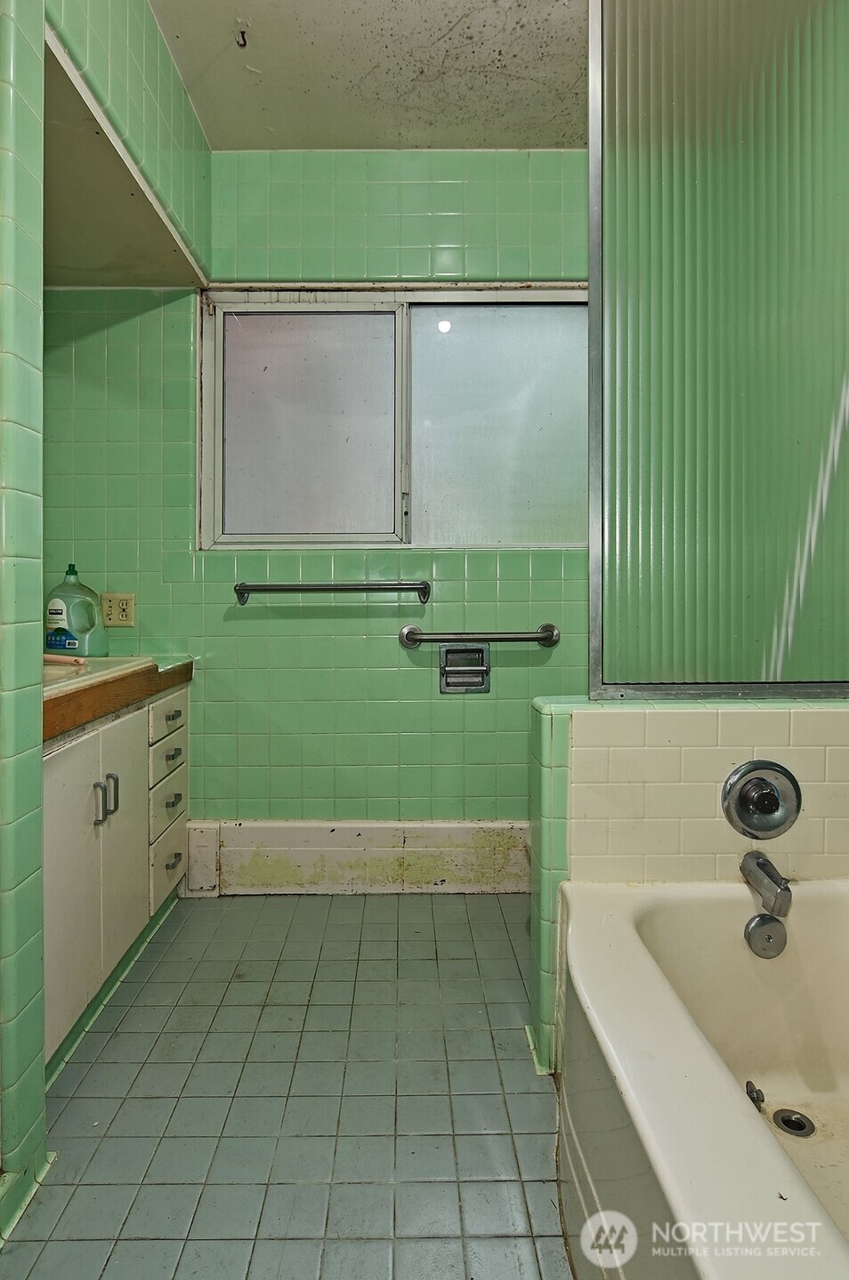 700 Reiten Road Property Photo 27