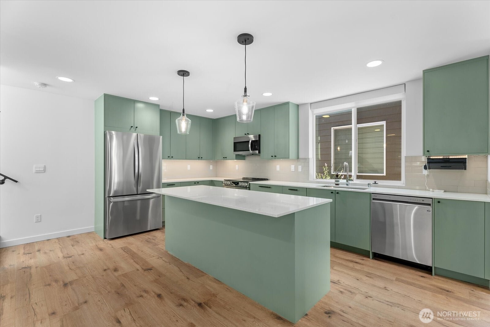 11824 31st Place Property Photo 3