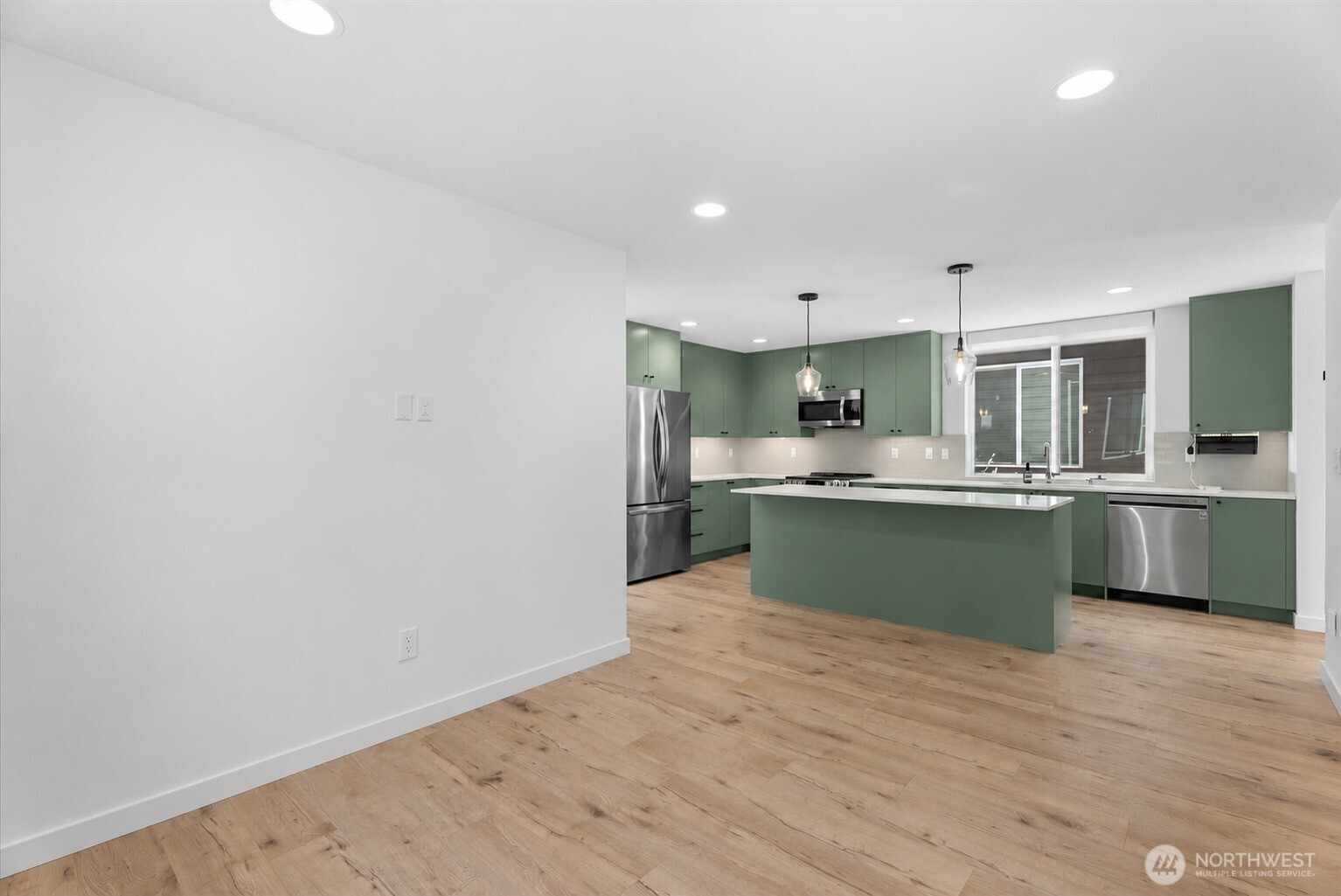 11824 31st Place Property Photo 6