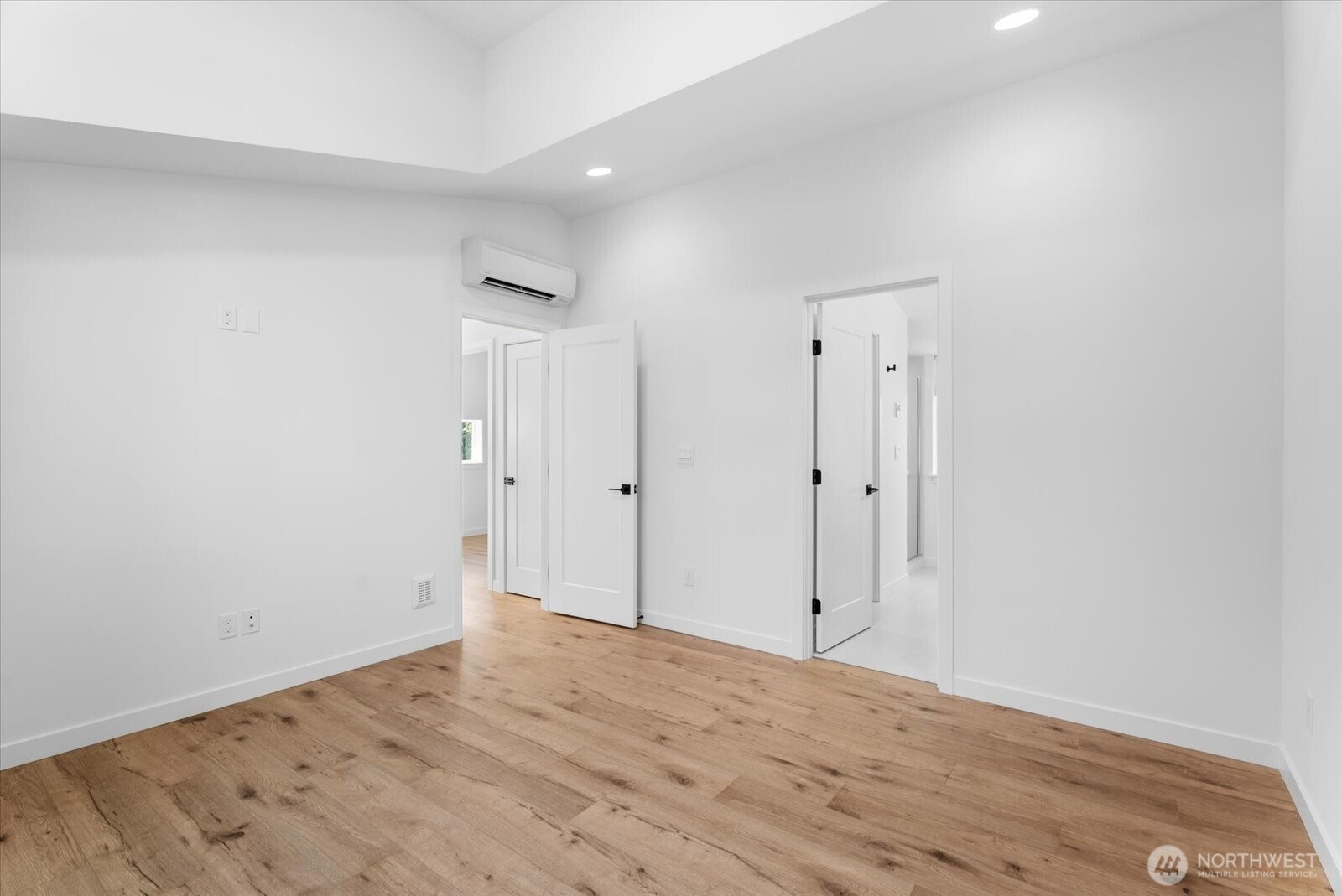11824 31st Place Property Photo 9