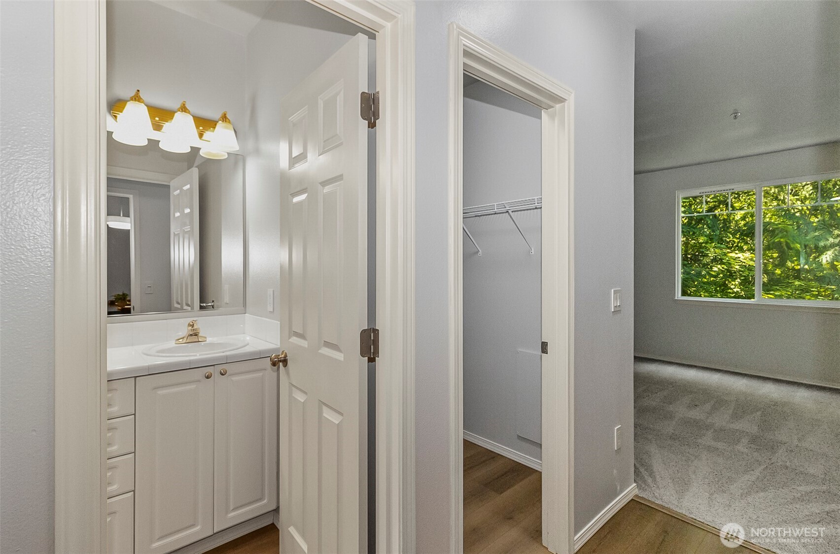 12712 Admiralty Way F-202 Property Photo 17