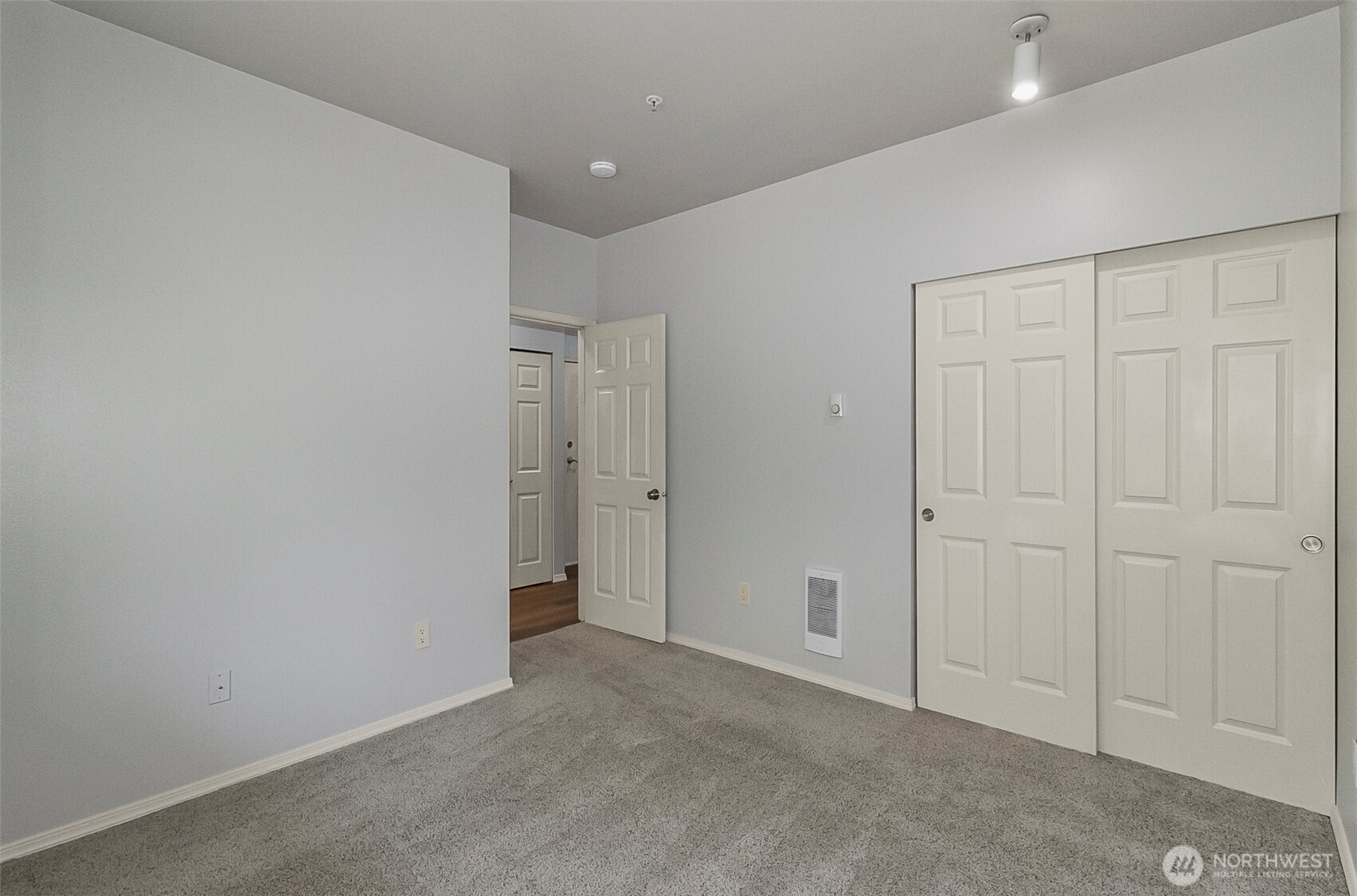 12712 Admiralty Way F-202 Property Photo 24
