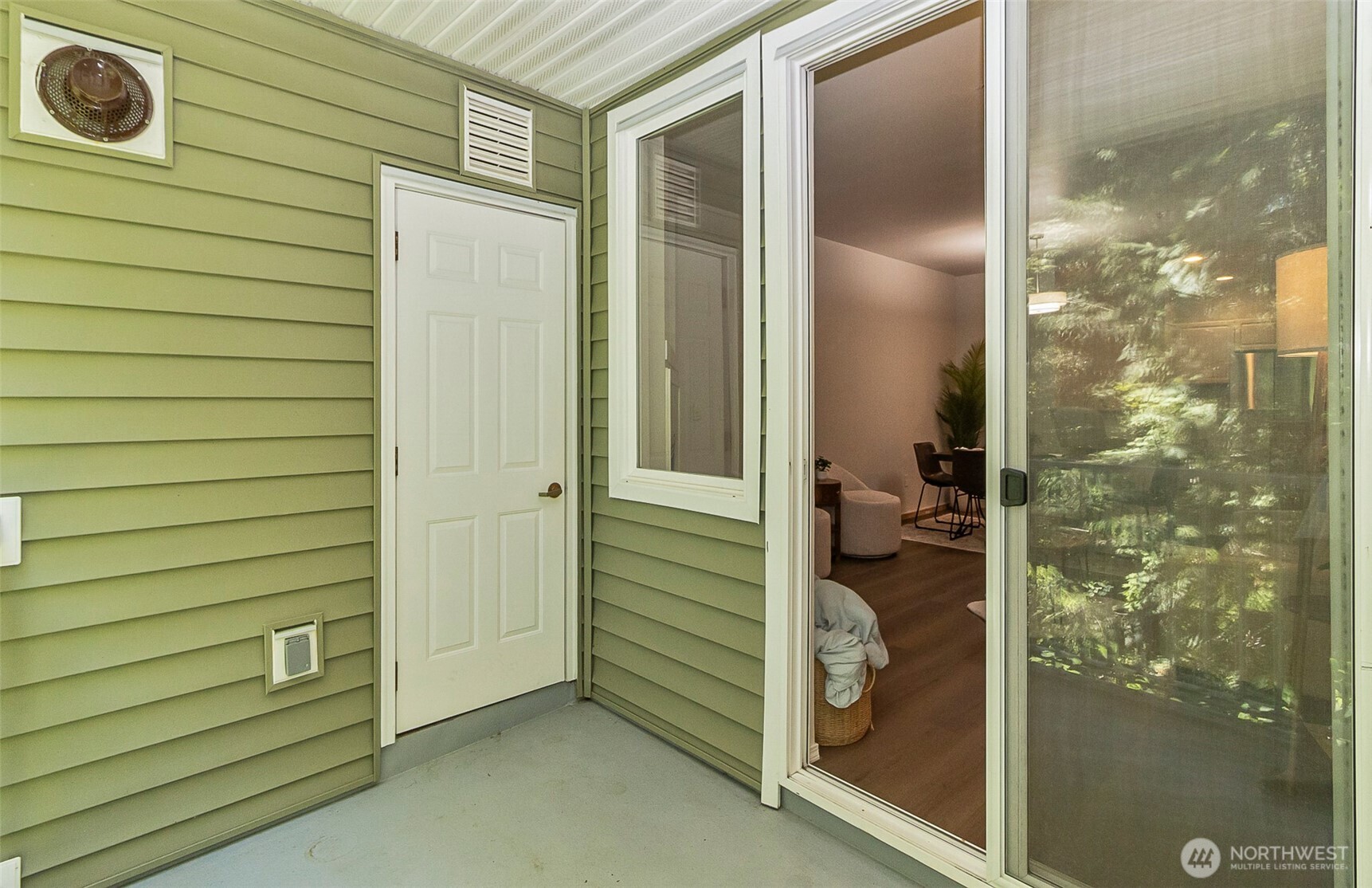 12712 Admiralty Way F-202 Property Photo 27