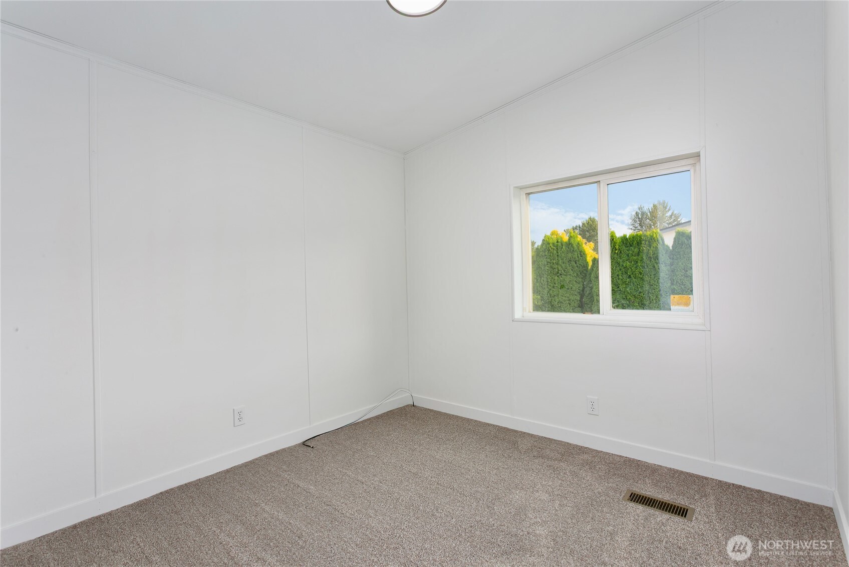 10711 62nd Street Property Photo 25