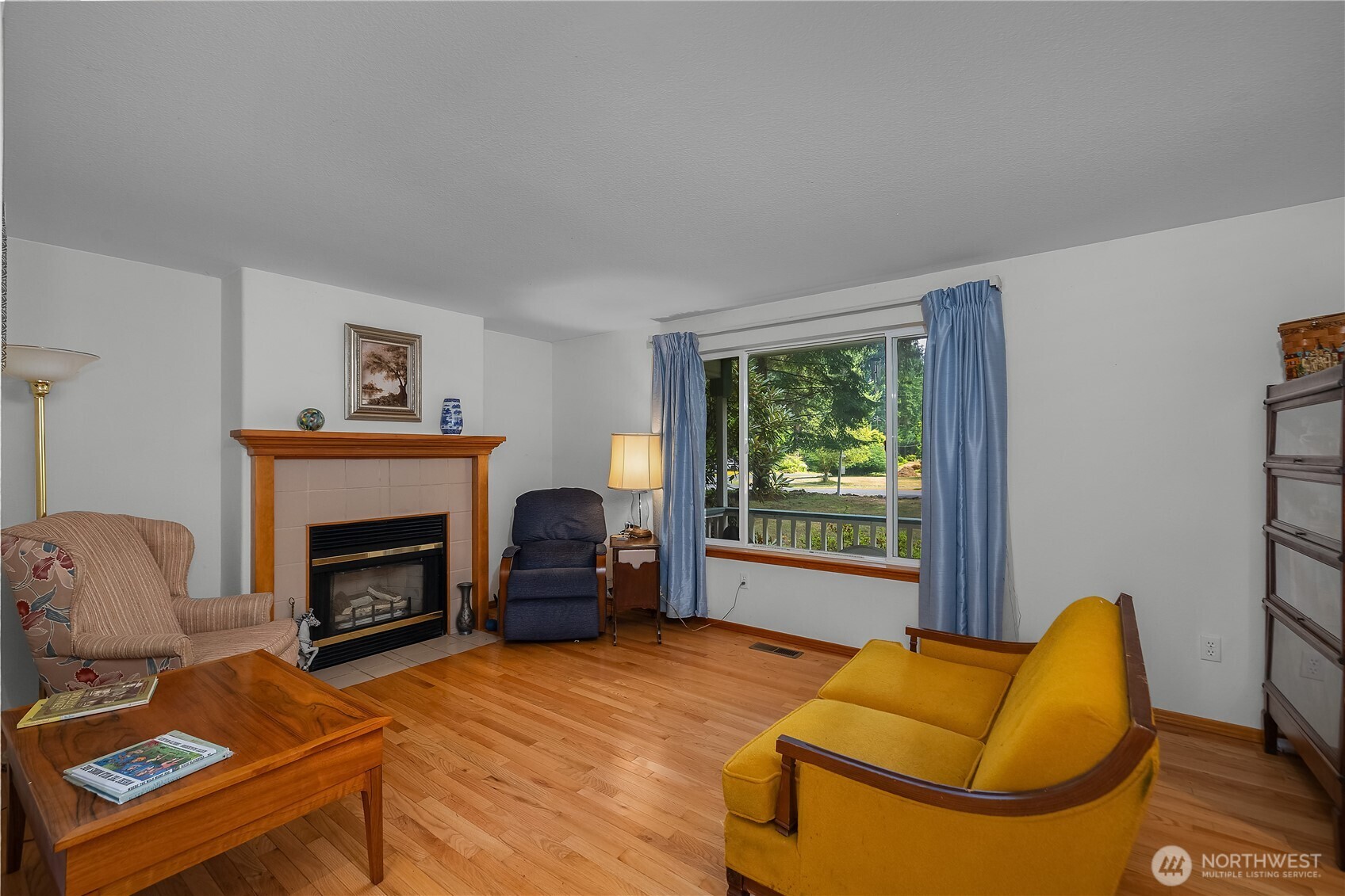 2723 Woodgrove Street Property Photo 4