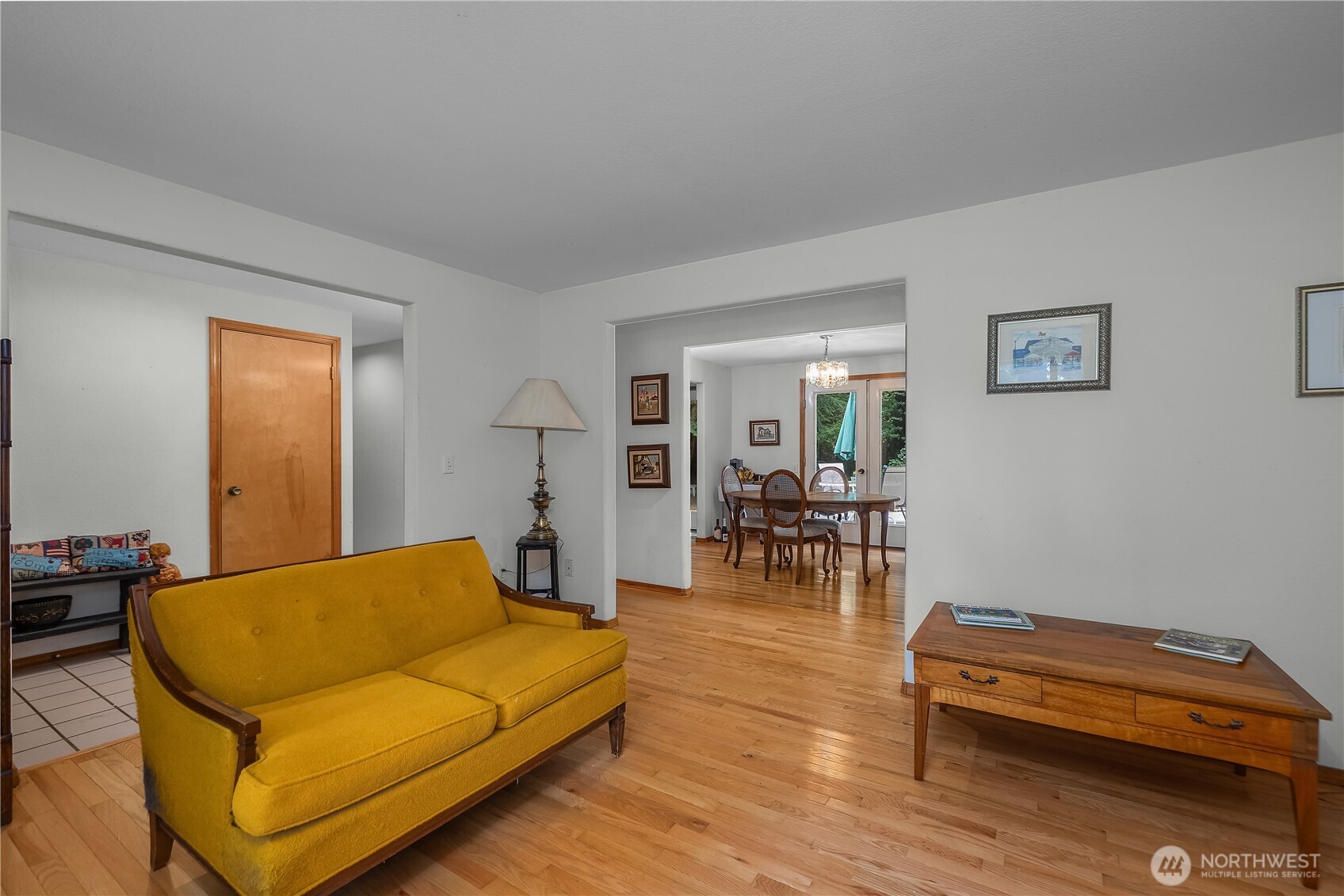 2723 Woodgrove Street Property Photo 5