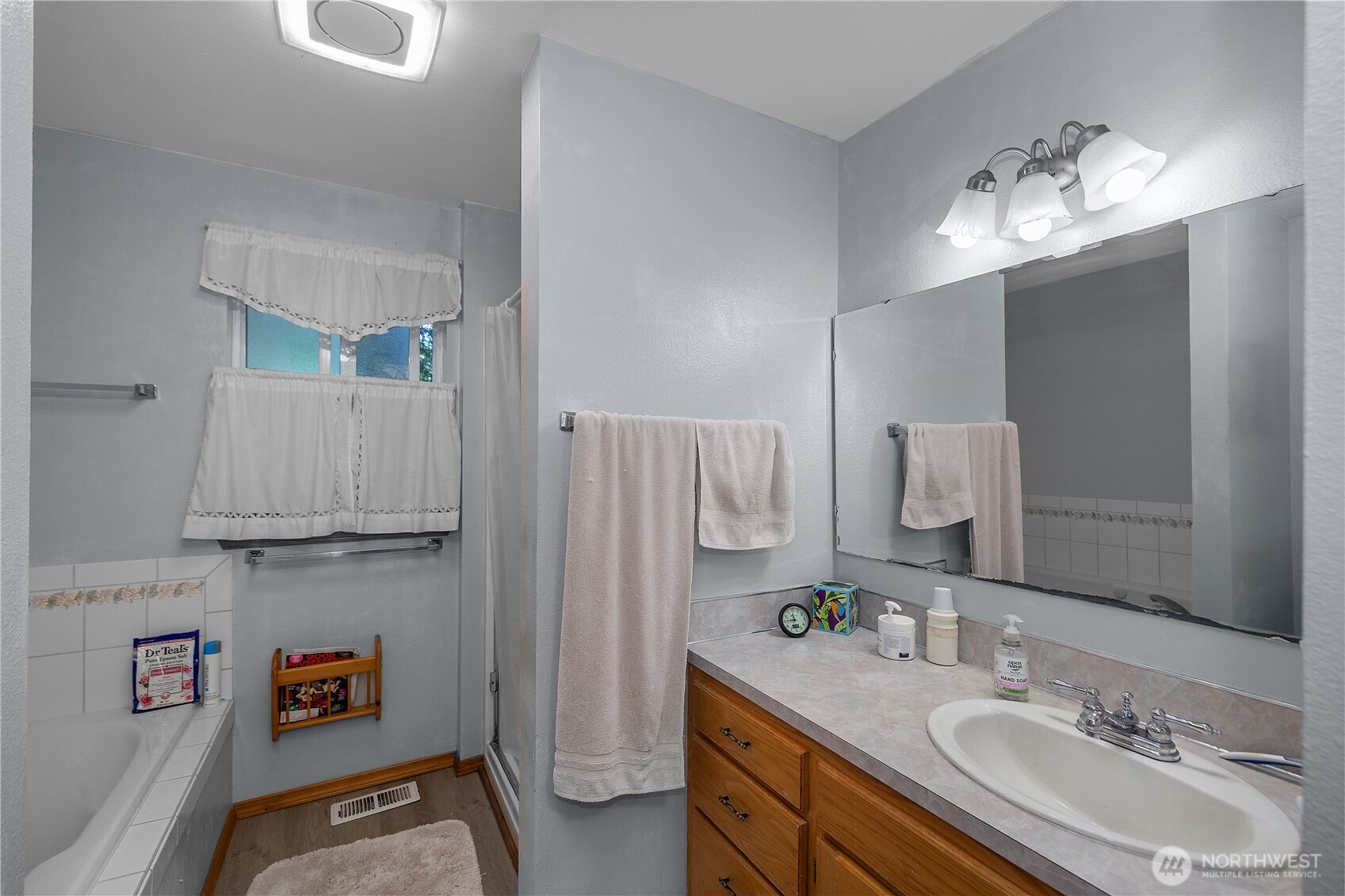 2723 Woodgrove Street Property Photo 18