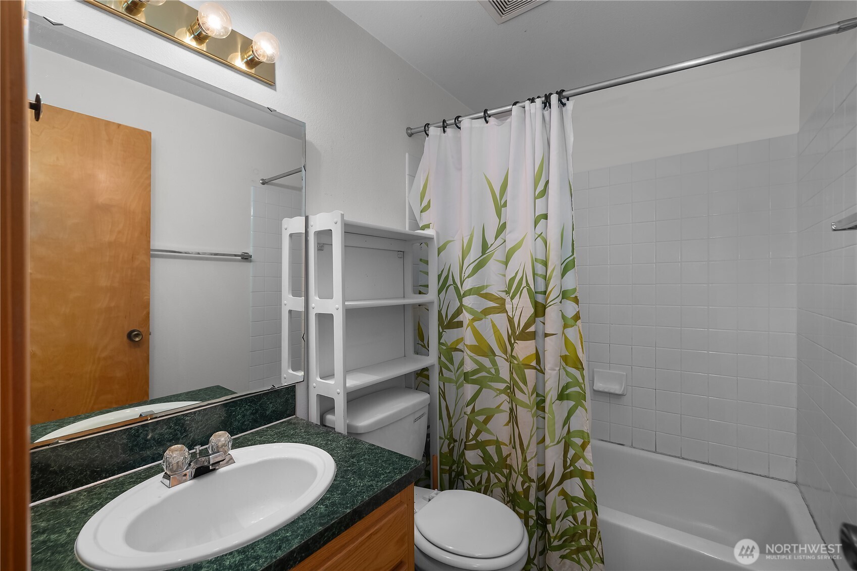 2723 Woodgrove Street Property Photo 20