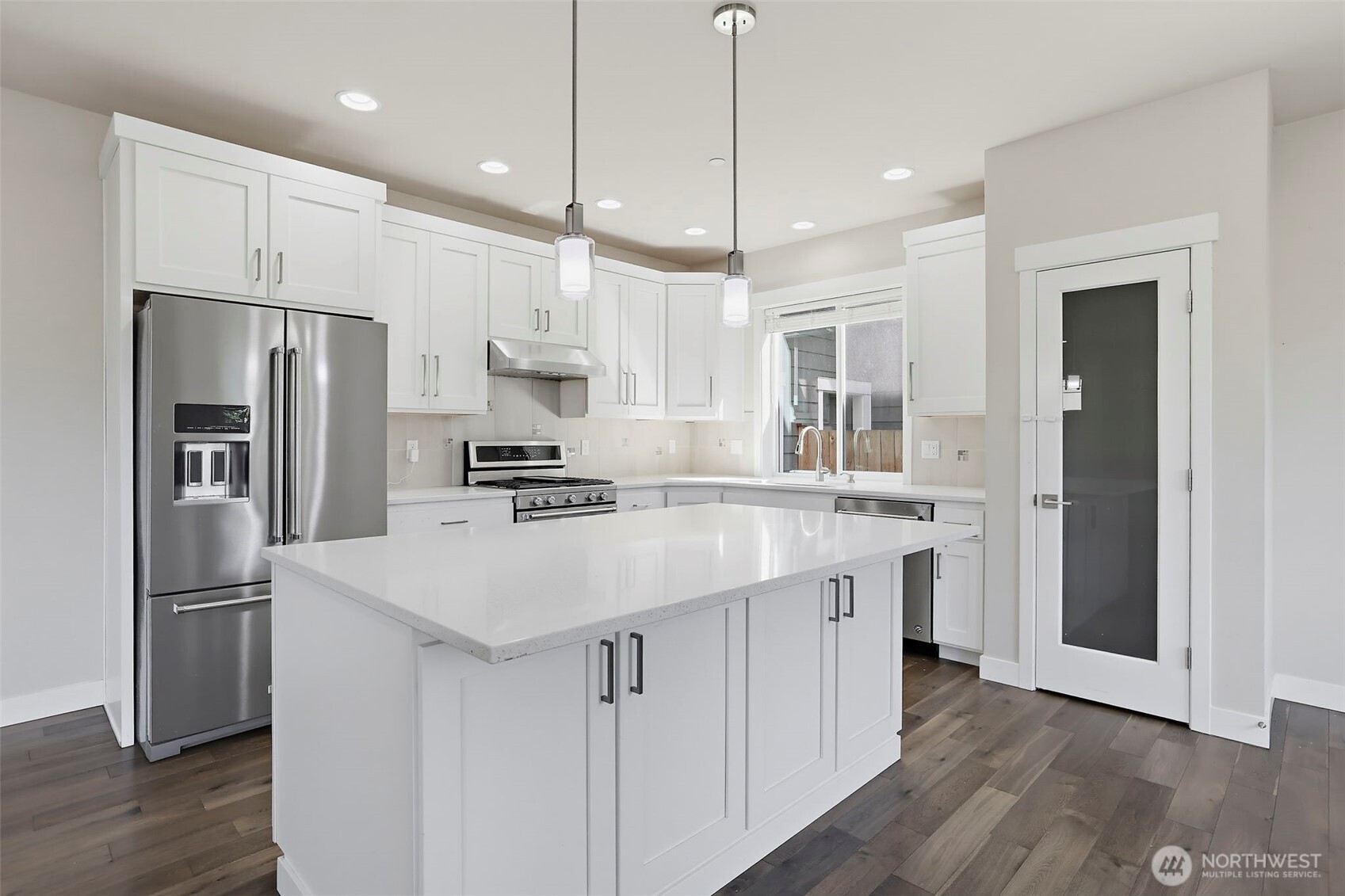 1312 170th Place B Property Photo 3