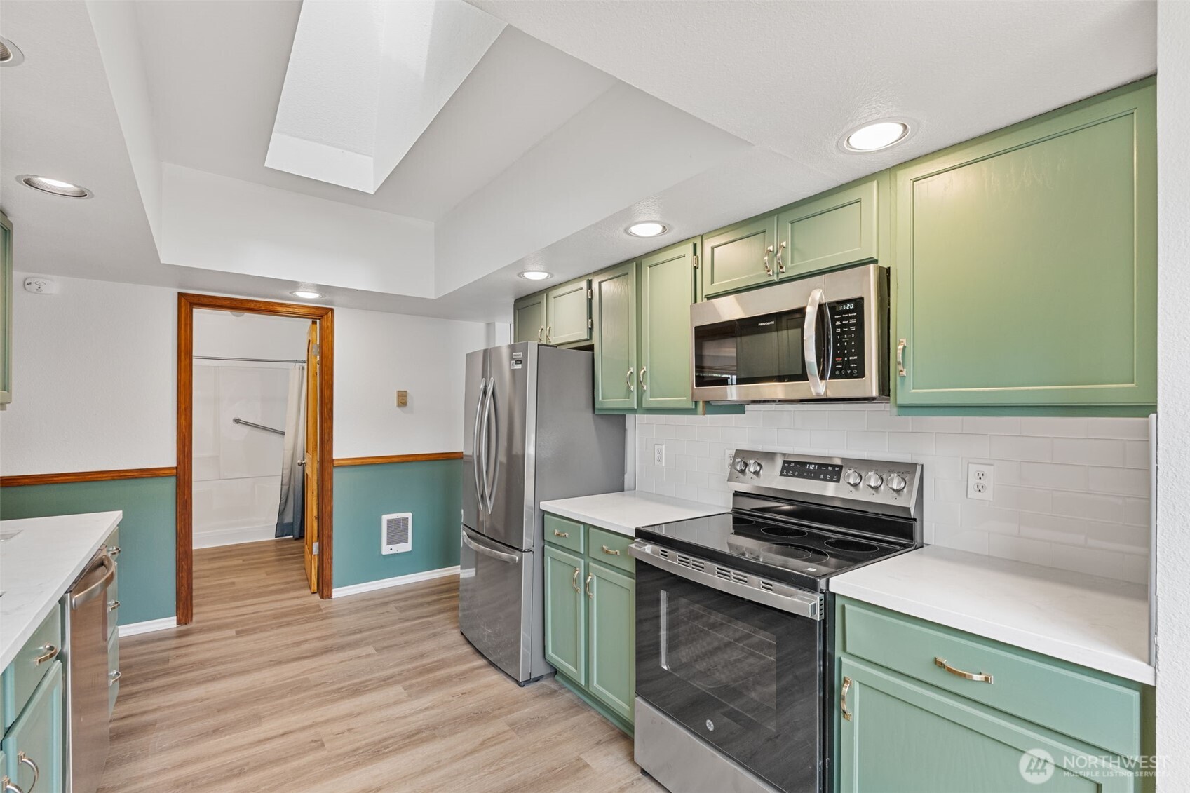 725 W Main Avenue Property Photo 15