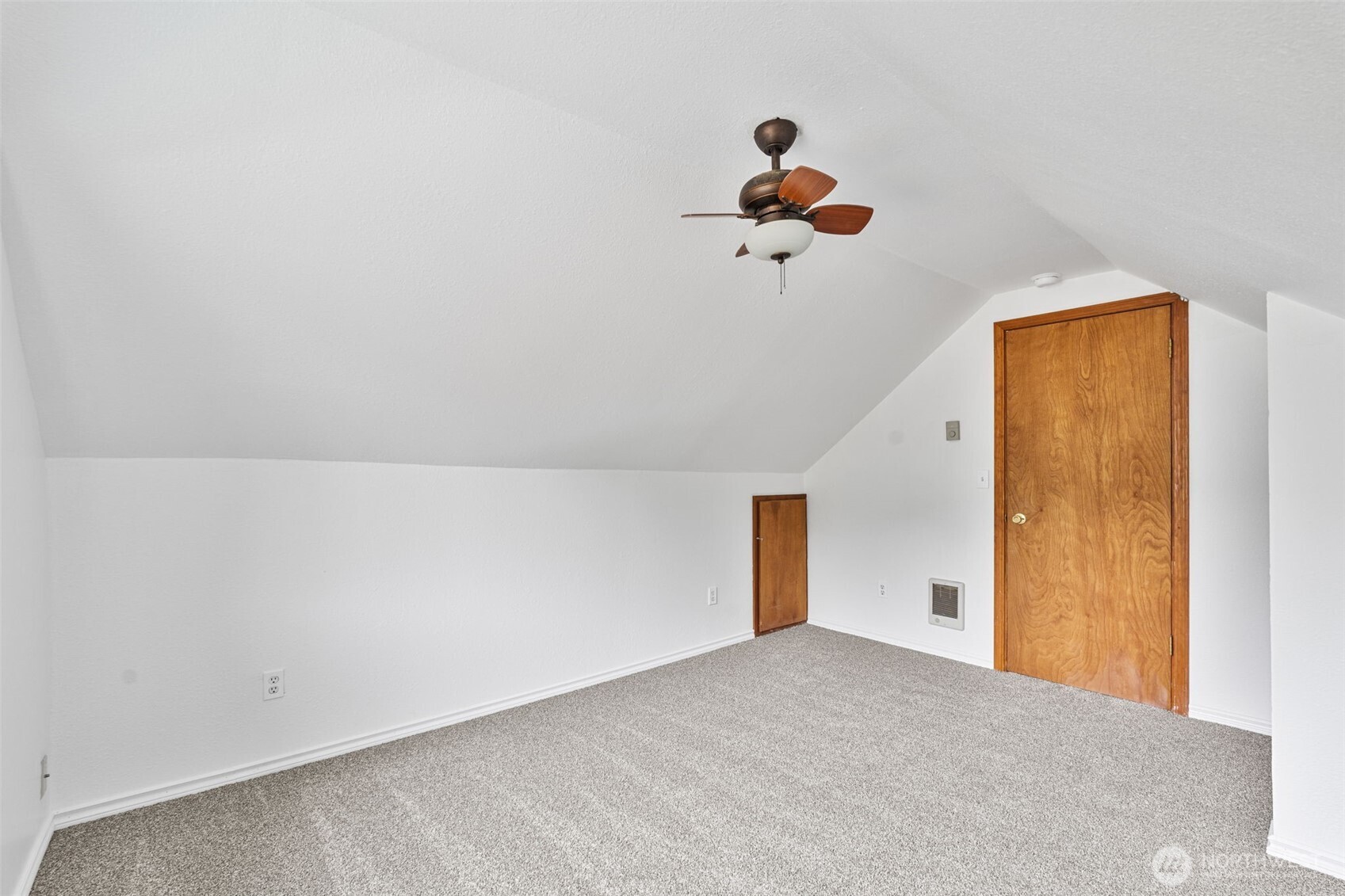 725 W Main Avenue Property Photo 22
