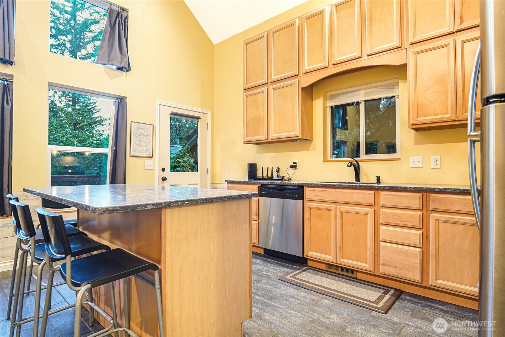 7548 Olsen Drive Property Photo 10