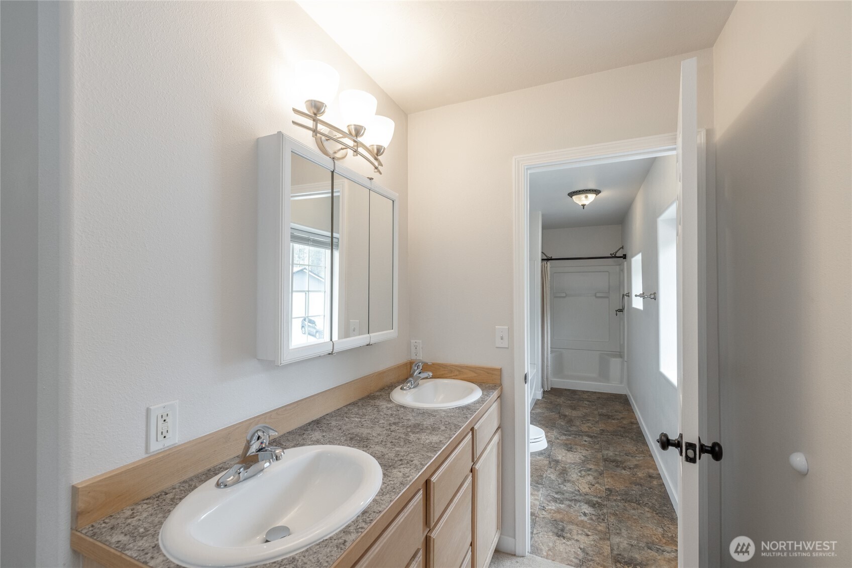 652 Diamond Drive Property Photo 19