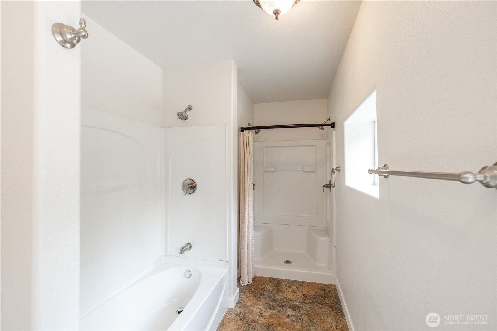 652 Diamond Drive Property Photo 20