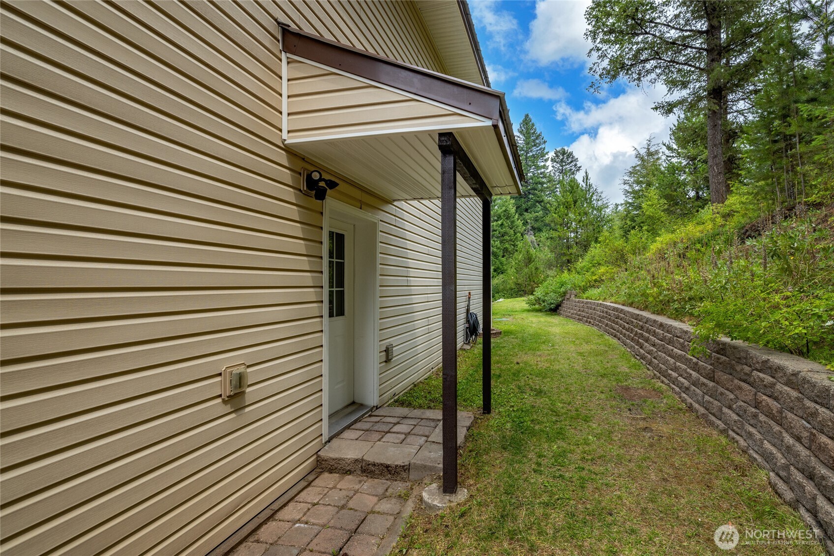 652 Diamond Drive Property Photo 22