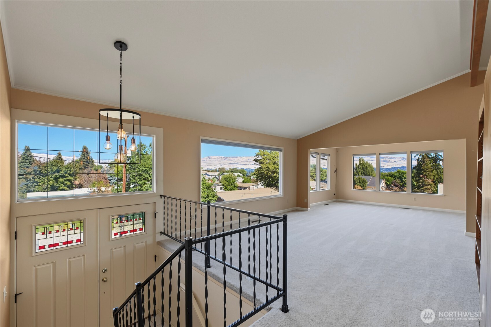 1617 Carson Lane Property Photo 1