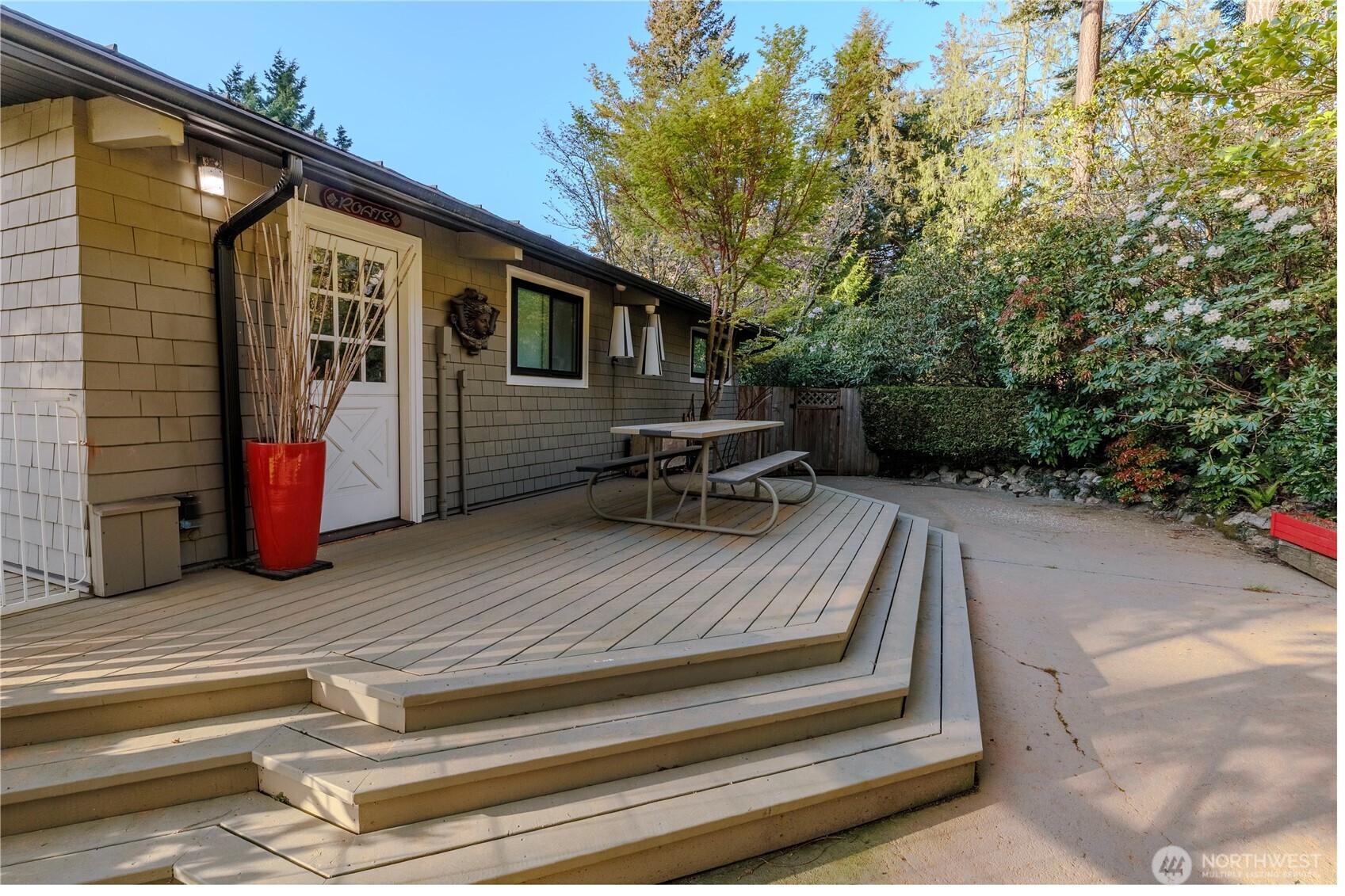 95 Marine Drive Property Photo 5