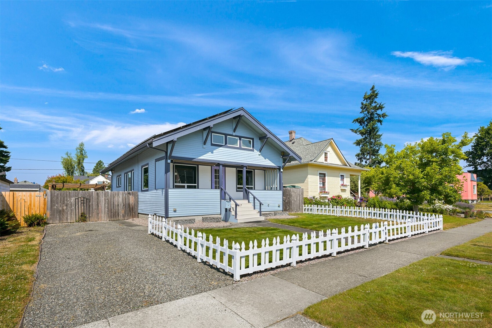 2217 Lynn Street Property Photo 5