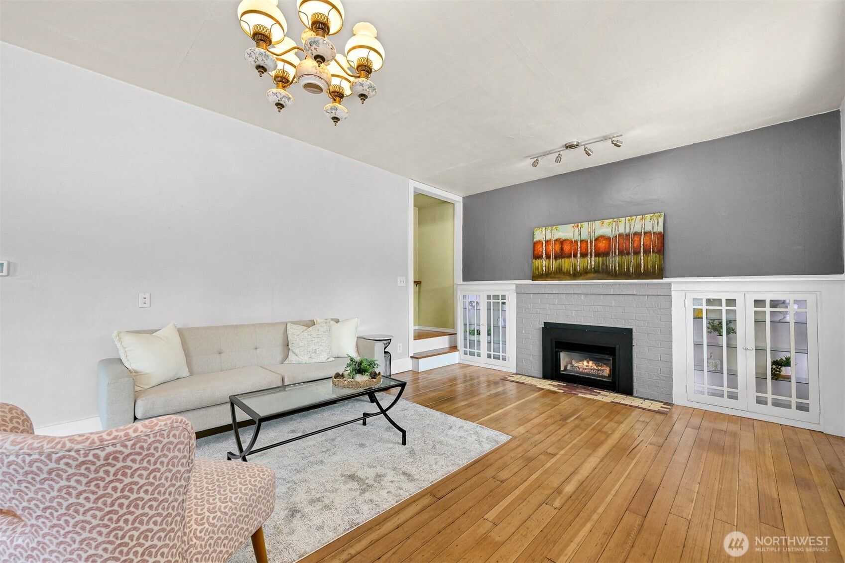 2217 Lynn Street Property Photo 8