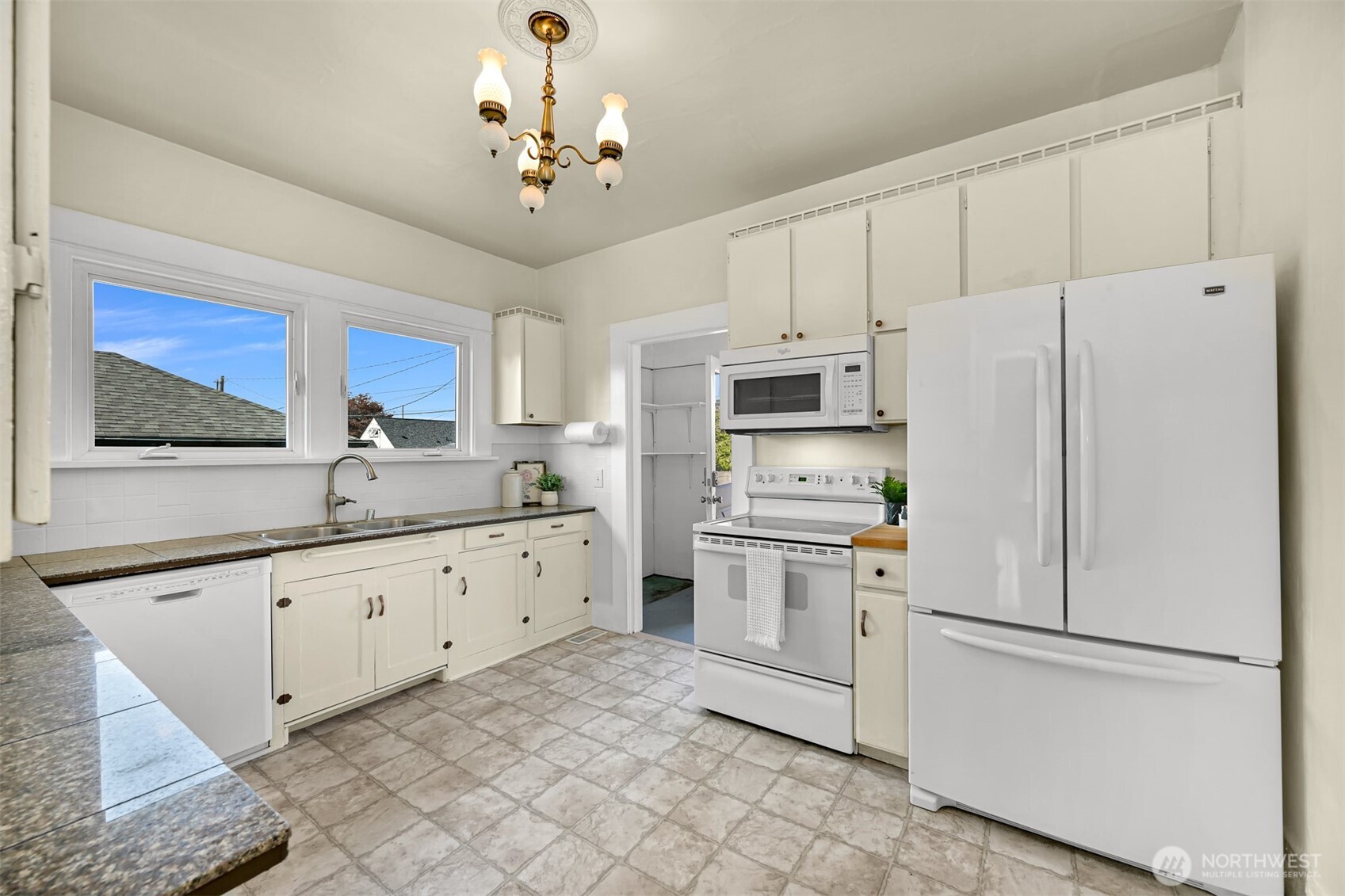 2217 Lynn Street Property Photo 16
