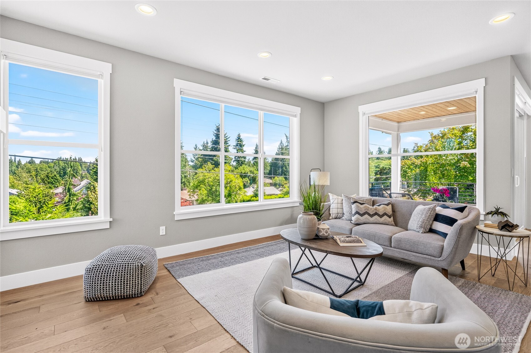 17051 8th Avenue Property Photo 3