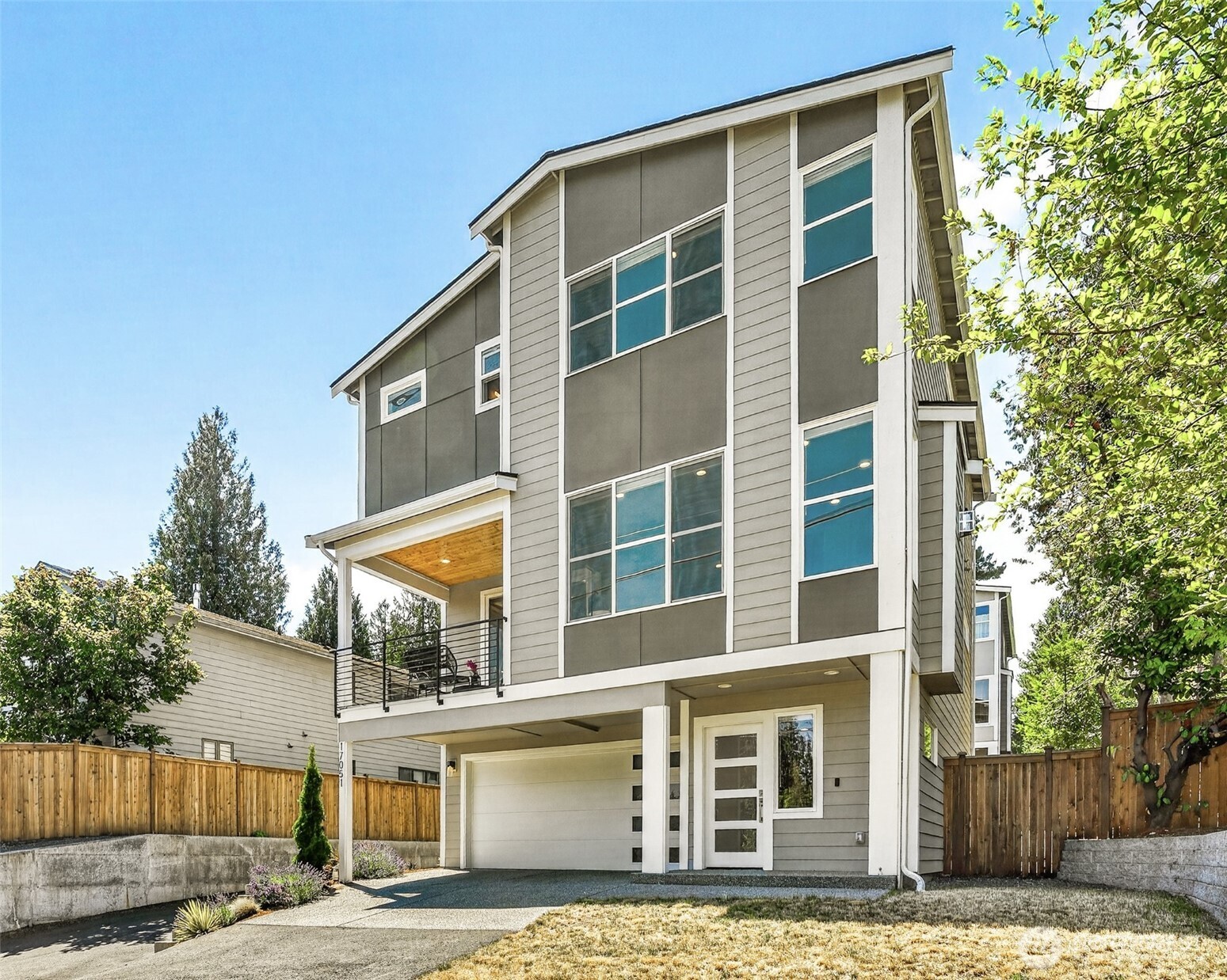 17051 8th Avenue Property Photo 26
