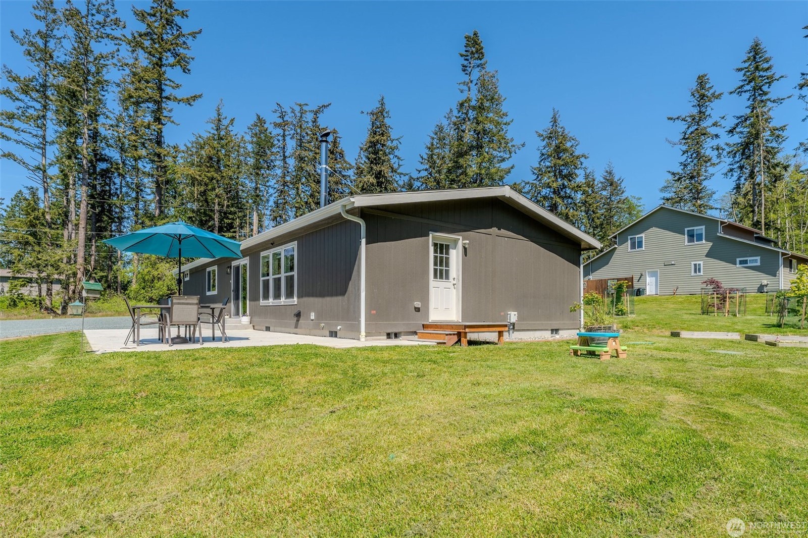 368 Coe Street Property Photo 16