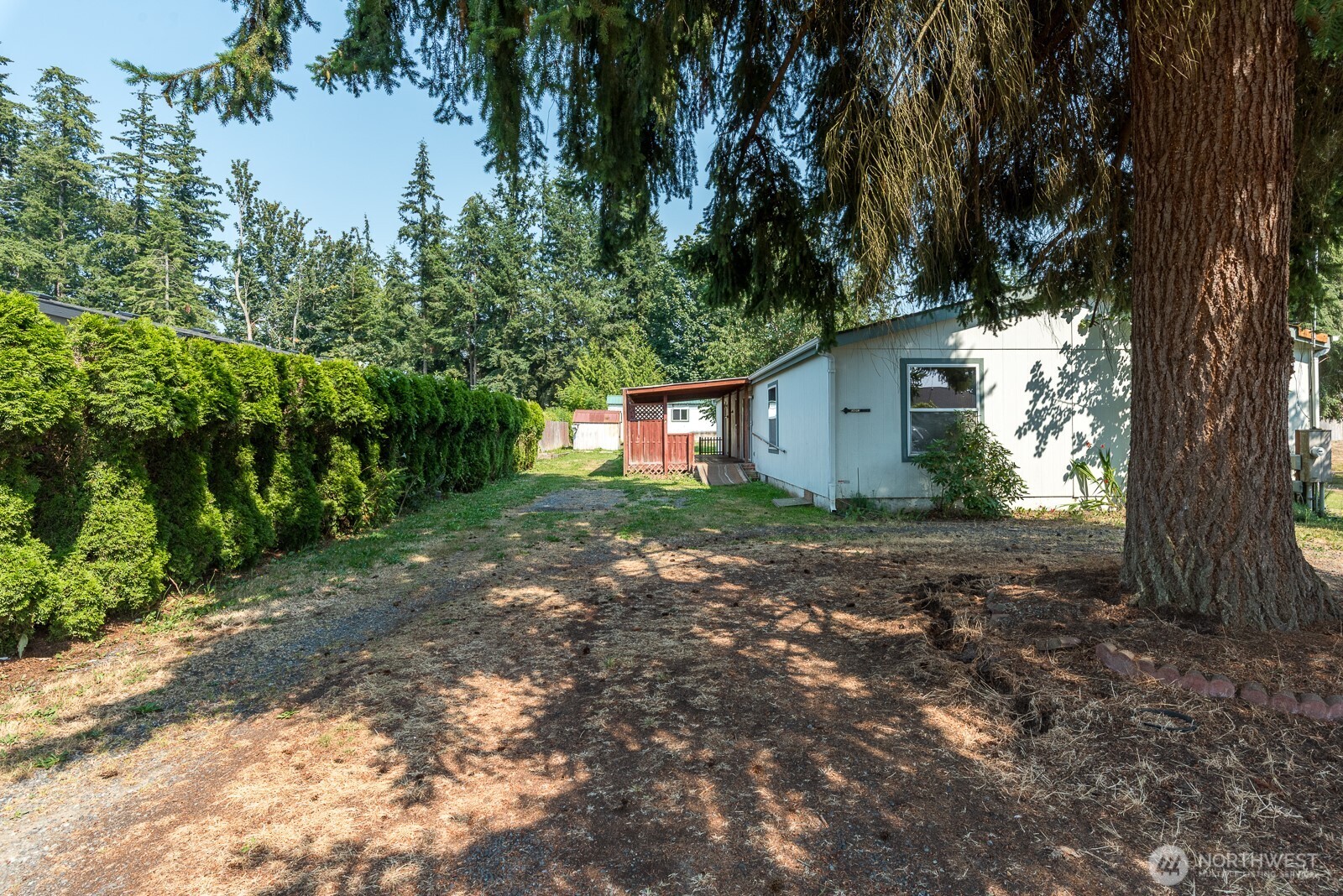 18825 94th Drive Property Photo 1