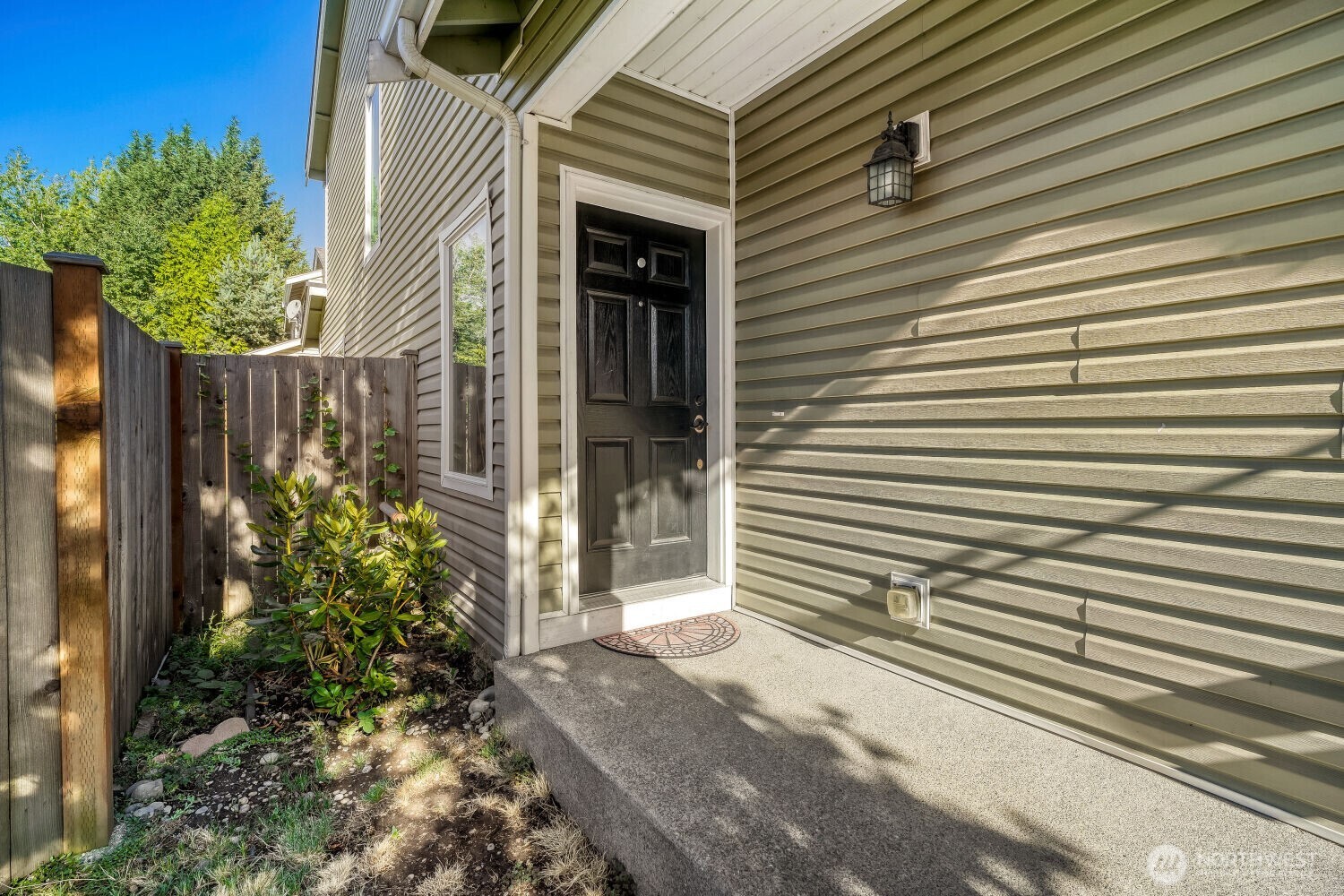 303 Pike Street 102 Property Photo 3