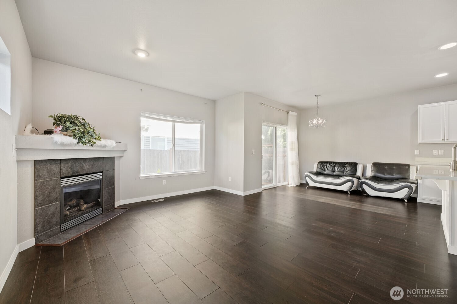 303 Pike Street 102 Property Photo 6