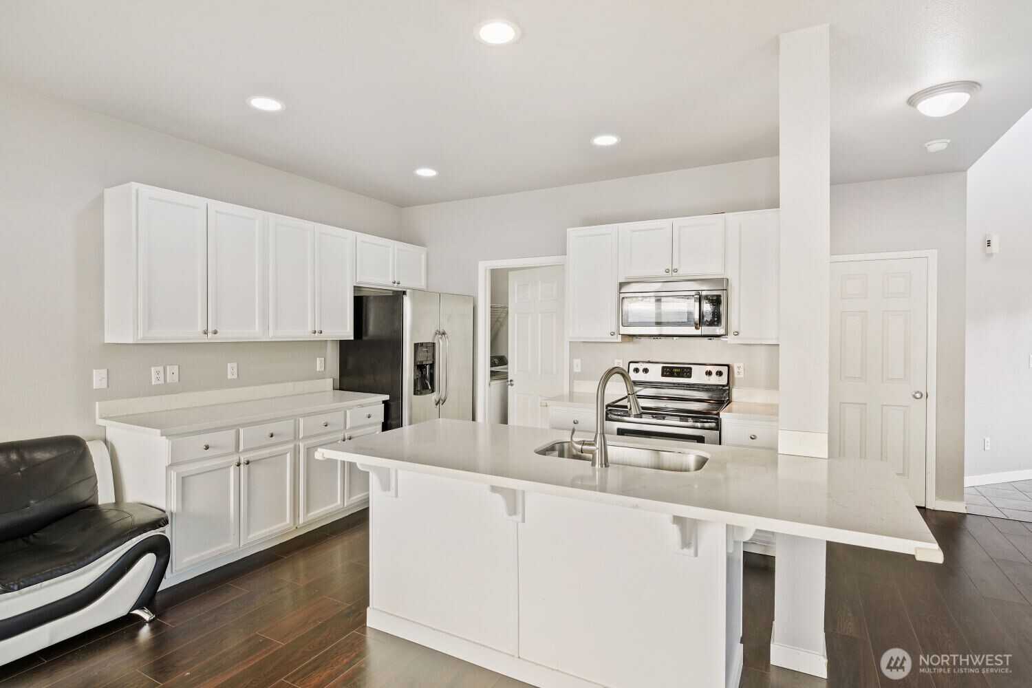 303 Pike Street 102 Property Photo 11