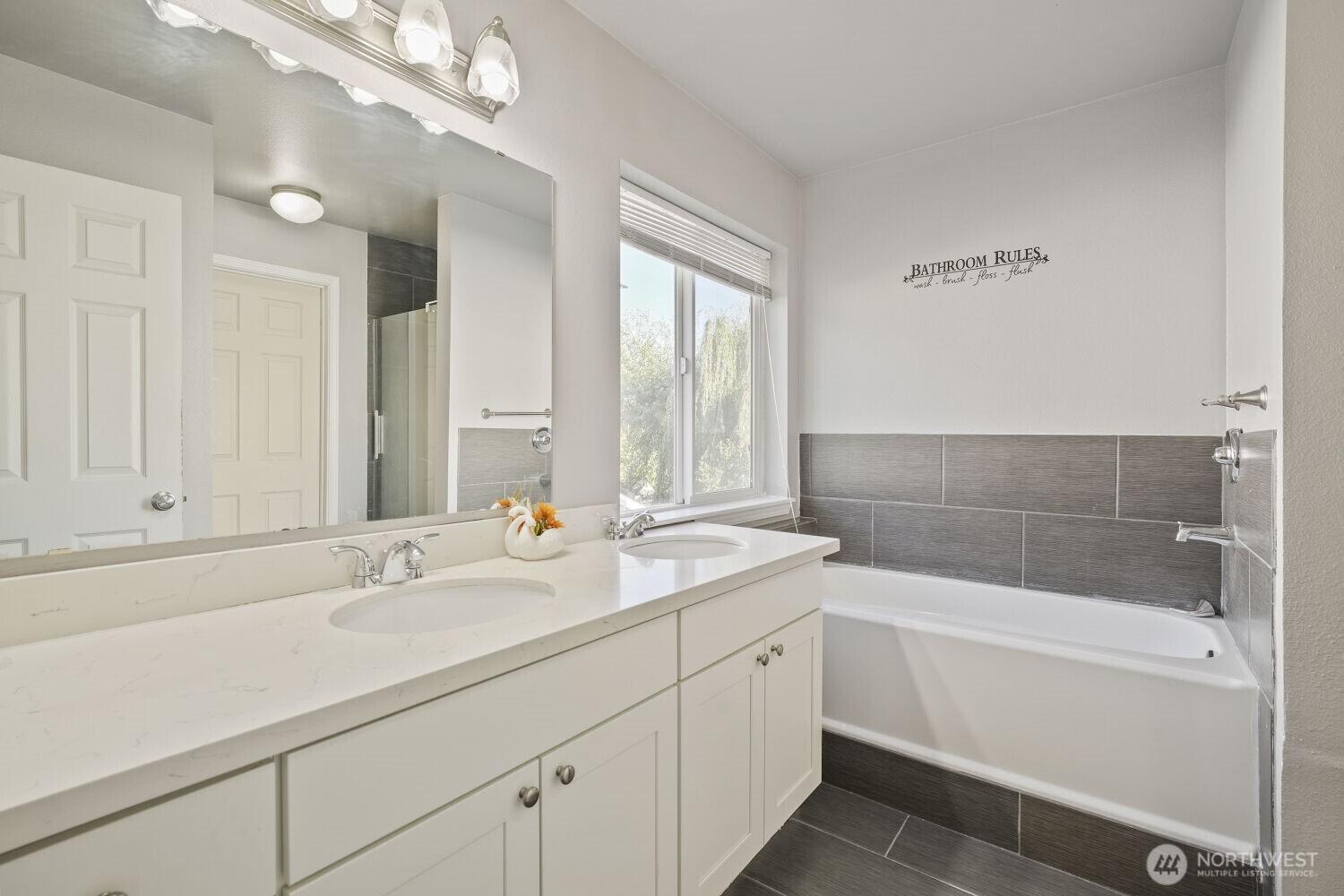 303 Pike Street 102 Property Photo 18