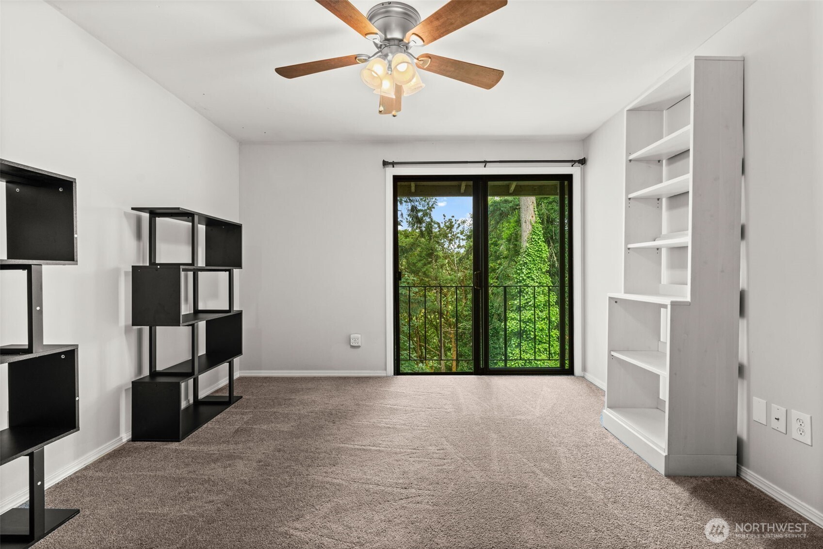 7811 Zircon Drive Property Photo 27