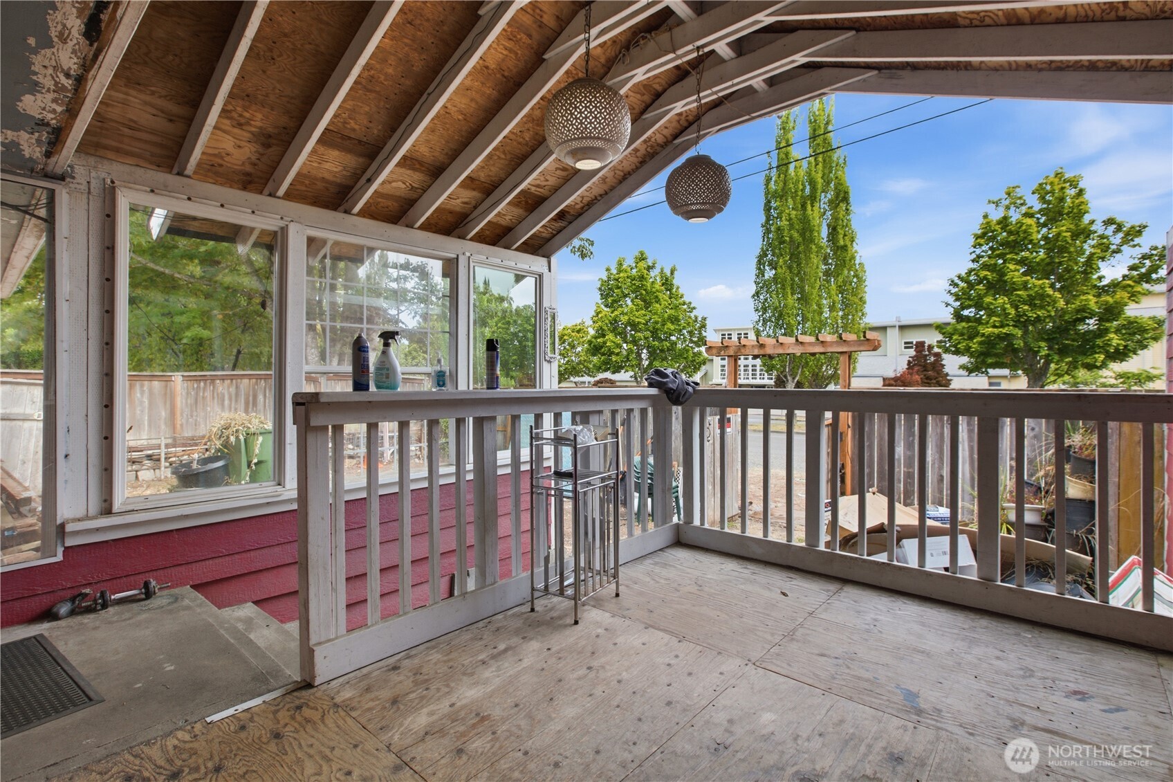 8522 29th Street Property Photo 4