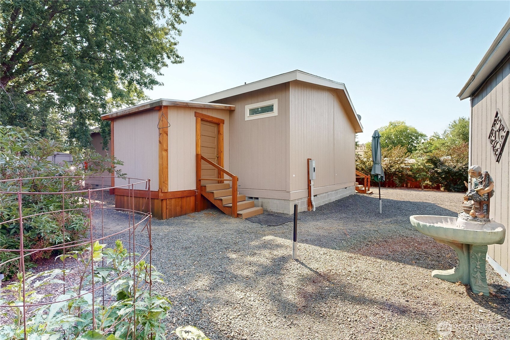 111 N D Street Property Photo 27