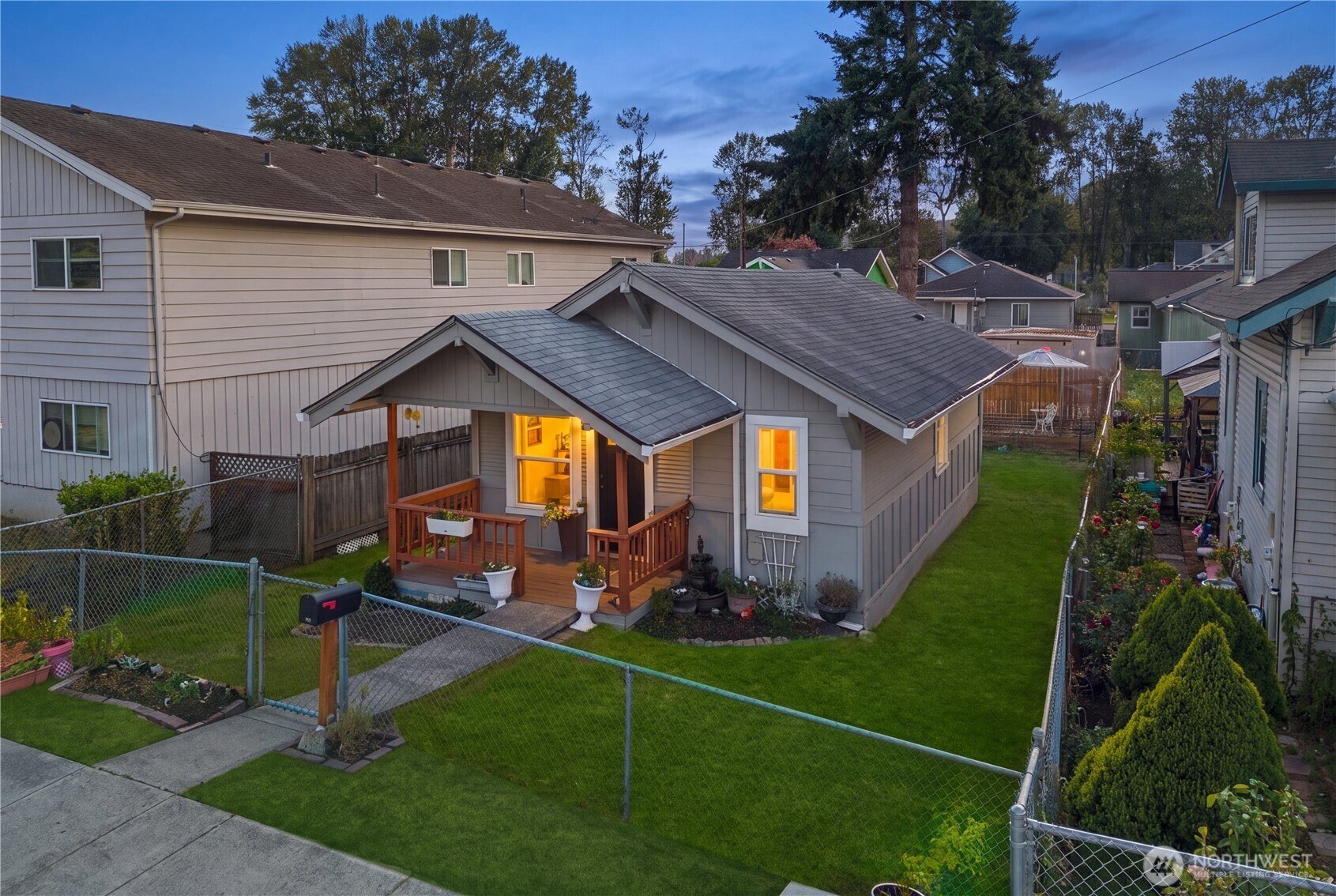 803 N Pacific Avenue Property Photo 5