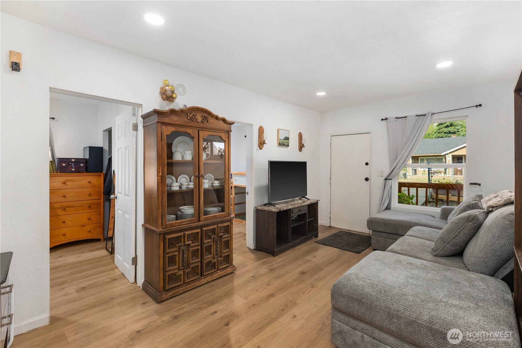 803 N Pacific Avenue Property Photo 11