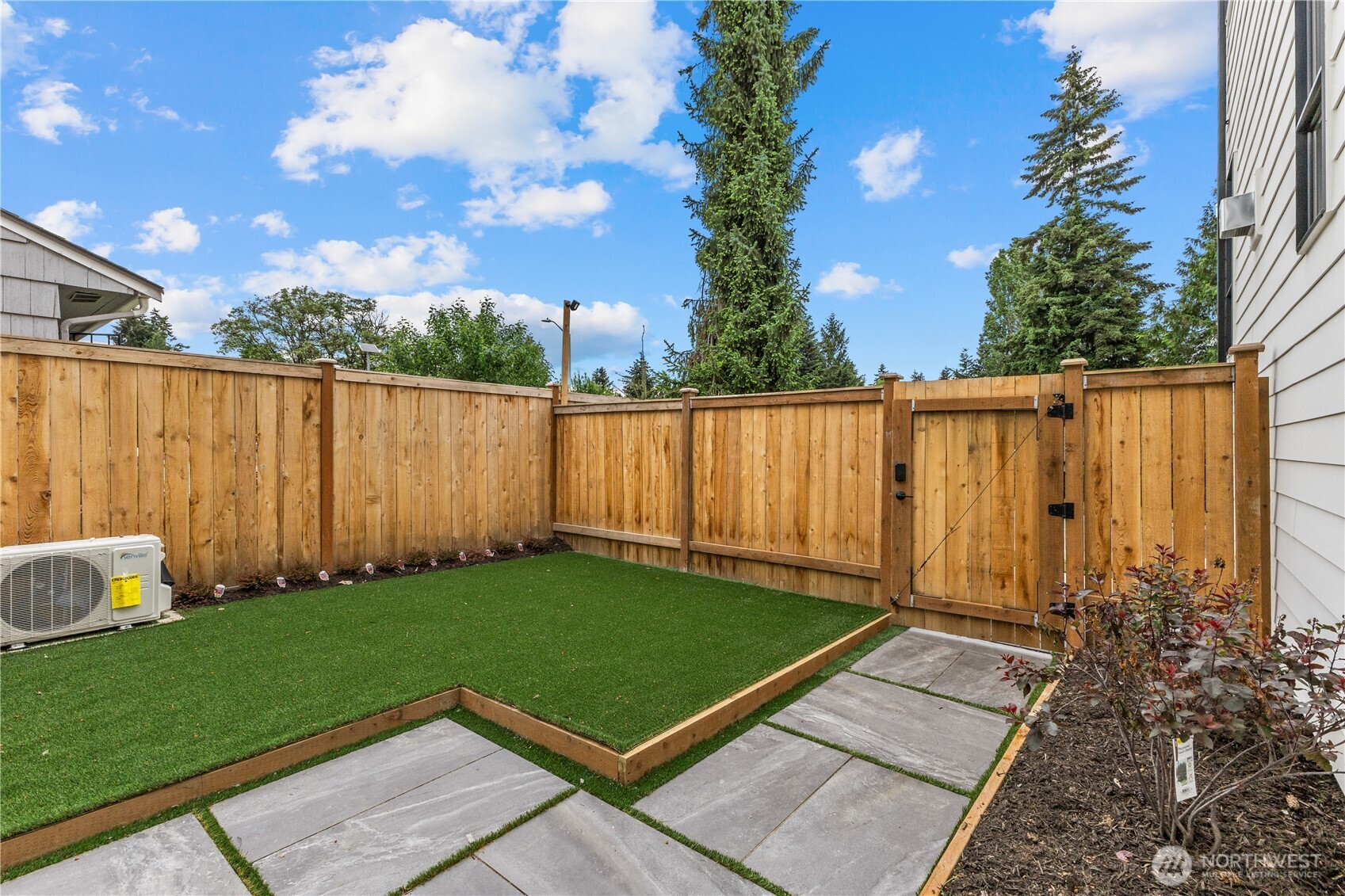 11709 Roosevelt Way Property Photo 40
